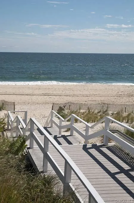 8 Hidden Path, Southampton, NY, 5 Bedrooms Bedrooms, 10 Rooms Rooms,5 BathroomsBathrooms,Residential,For Rent,Hidden,0,1044436 8 Hidden Path, Southampton, NY, 5 Bedrooms Bedrooms, 10 Rooms Rooms,5 BathroomsBathrooms,Residential,For Rent,Hidden,0,1044436