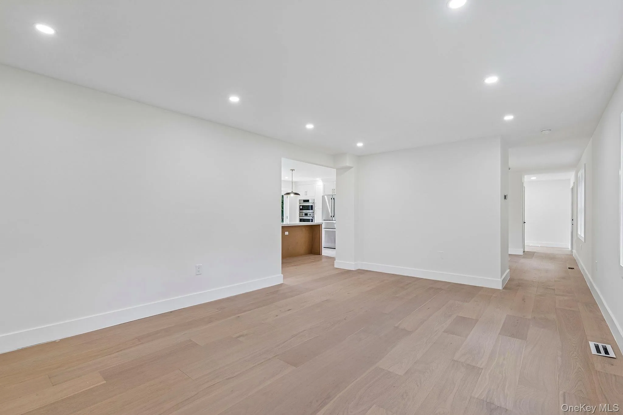 8 Hidden Path, Southampton, NY, 5 Bedrooms Bedrooms, 10 Rooms Rooms,5 BathroomsBathrooms,Residential,For Rent,Hidden,0,1044436 8 Hidden Path, Southampton, NY, 5 Bedrooms Bedrooms, 10 Rooms Rooms,5 BathroomsBathrooms,Residential,For Rent,Hidden,0,1044436