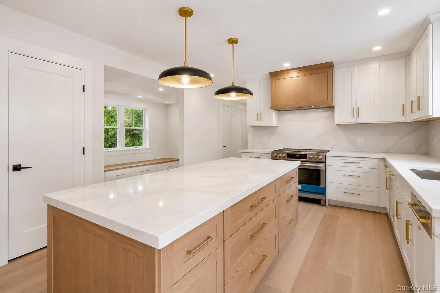 8 Hidden Path, Southampton, NY, 5 Bedrooms Bedrooms, 10 Rooms Rooms,5 BathroomsBathrooms,Residential,For Rent,Hidden,0,1044436 8 Hidden Path, Southampton, NY, 5 Bedrooms Bedrooms, 10 Rooms Rooms,5 BathroomsBathrooms,Residential,For Rent,Hidden,0,1044436