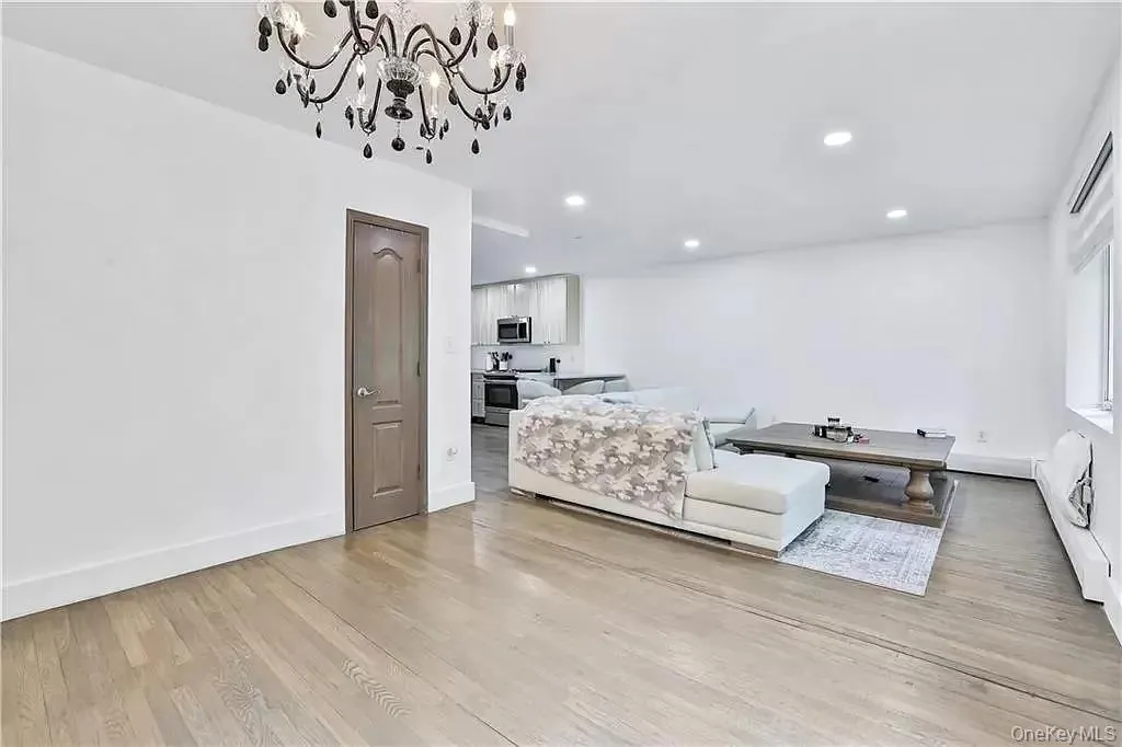 3368 Shore Parkway, New York, NY, 3 Bedrooms Bedrooms, 6 Rooms Rooms,1 BathroomBathrooms,Residential,For Rent,Shore,0,1044438 3368 Shore Parkway, New York, NY, 3 Bedrooms Bedrooms, 6 Rooms Rooms,1 BathroomBathrooms,Residential,For Rent,Shore,0,1044438
