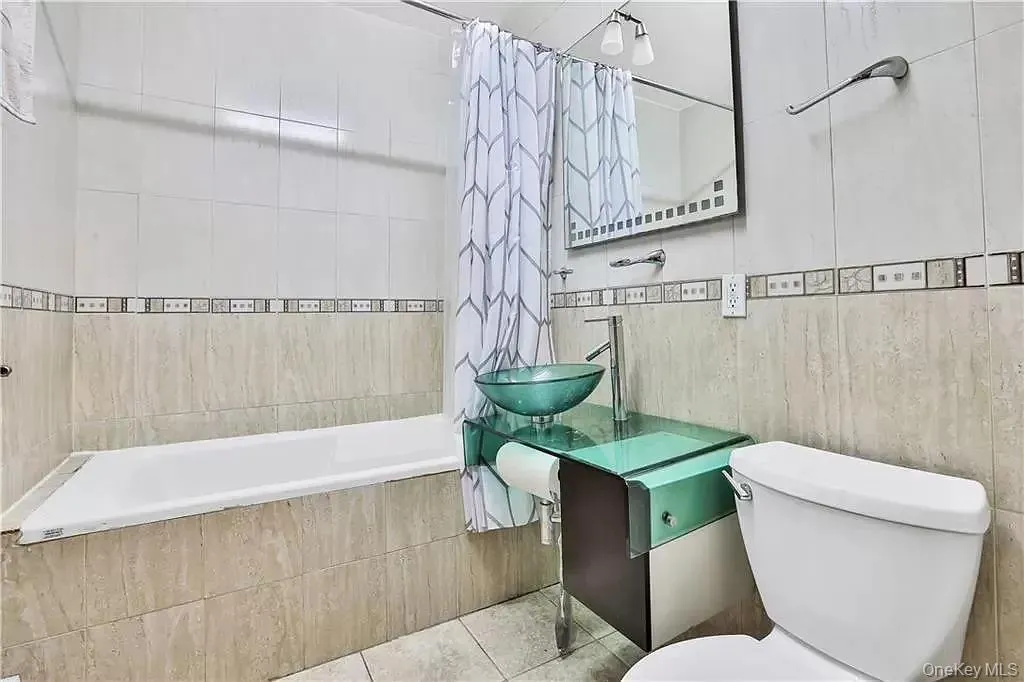 3368 Shore Parkway, New York, NY, 3 Bedrooms Bedrooms, 6 Rooms Rooms,1 BathroomBathrooms,Residential,For Rent,Shore,0,1044438 3368 Shore Parkway, New York, NY, 3 Bedrooms Bedrooms, 6 Rooms Rooms,1 BathroomBathrooms,Residential,For Rent,Shore,0,1044438