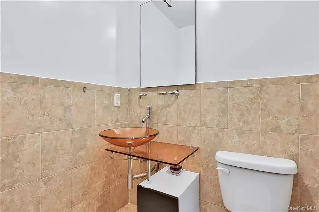 3368 Shore Parkway, New York, NY, 3 Bedrooms Bedrooms, 6 Rooms Rooms,1 BathroomBathrooms,Residential,For Rent,Shore,0,1044438 3368 Shore Parkway, New York, NY, 3 Bedrooms Bedrooms, 6 Rooms Rooms,1 BathroomBathrooms,Residential,For Rent,Shore,0,1044438