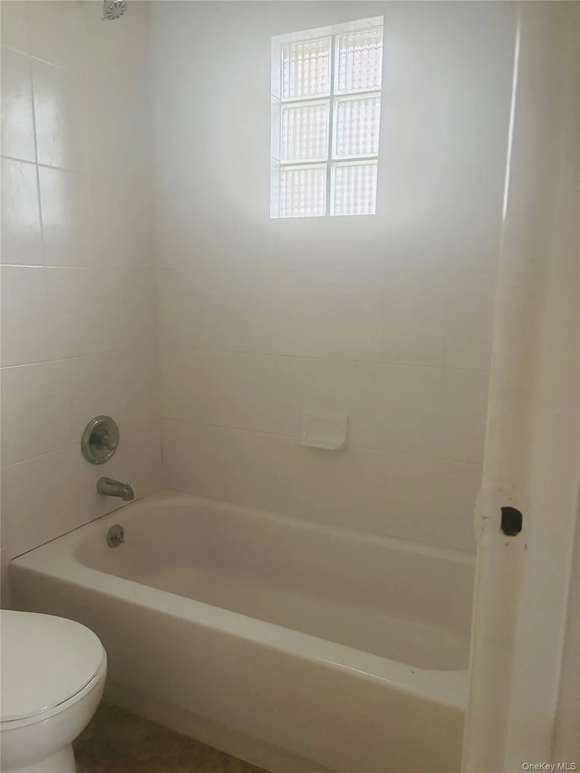 165 Larkfield Road, Huntington, NY, 1 Bedroom Bedrooms, 3 Rooms Rooms,1 BathroomBathrooms,Residential Lease,For Rent,Larkfield,0,1044441 165 Larkfield Road, Huntington, NY, 1 Bedroom Bedrooms, 3 Rooms Rooms,1 BathroomBathrooms,Residential Lease,For Rent,Larkfield,0,1044441
