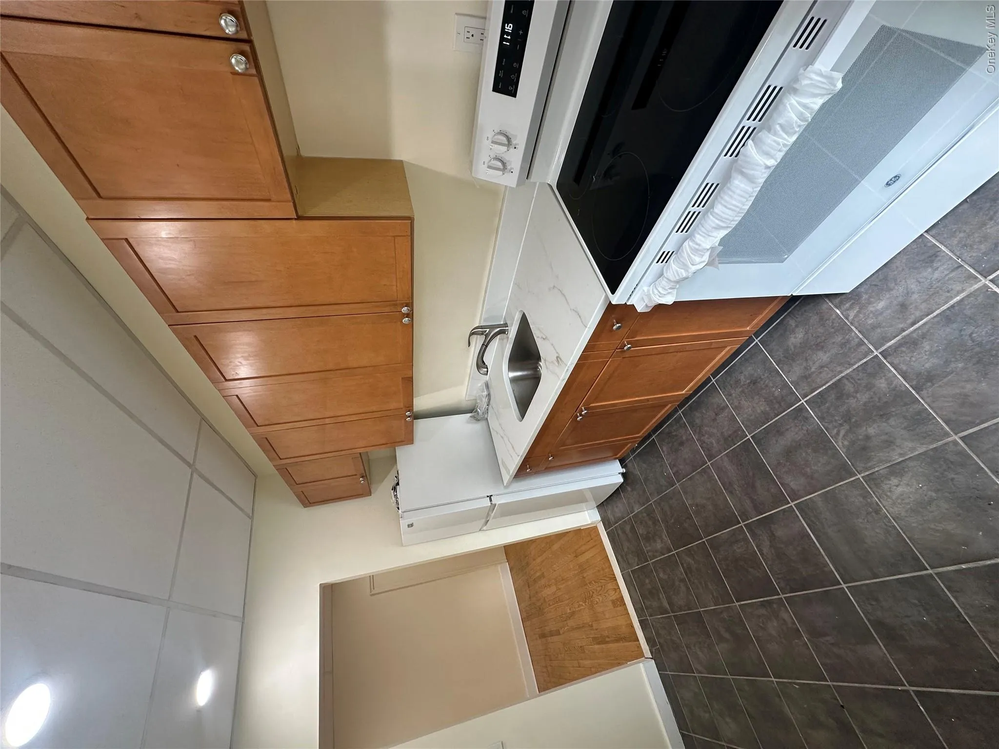 165 Larkfield Road, Huntington, NY, 1 Bedroom Bedrooms, 3 Room Rooms,1 BathroomBathrooms,Residential Lease,For Rent,Larkfield,0,1044441 165 Larkfield Road, Huntington, NY, 1 Bedroom Bedrooms, 3 Room Rooms,1 BathroomBathrooms,Residential Lease,For Rent,Larkfield,0,1044441