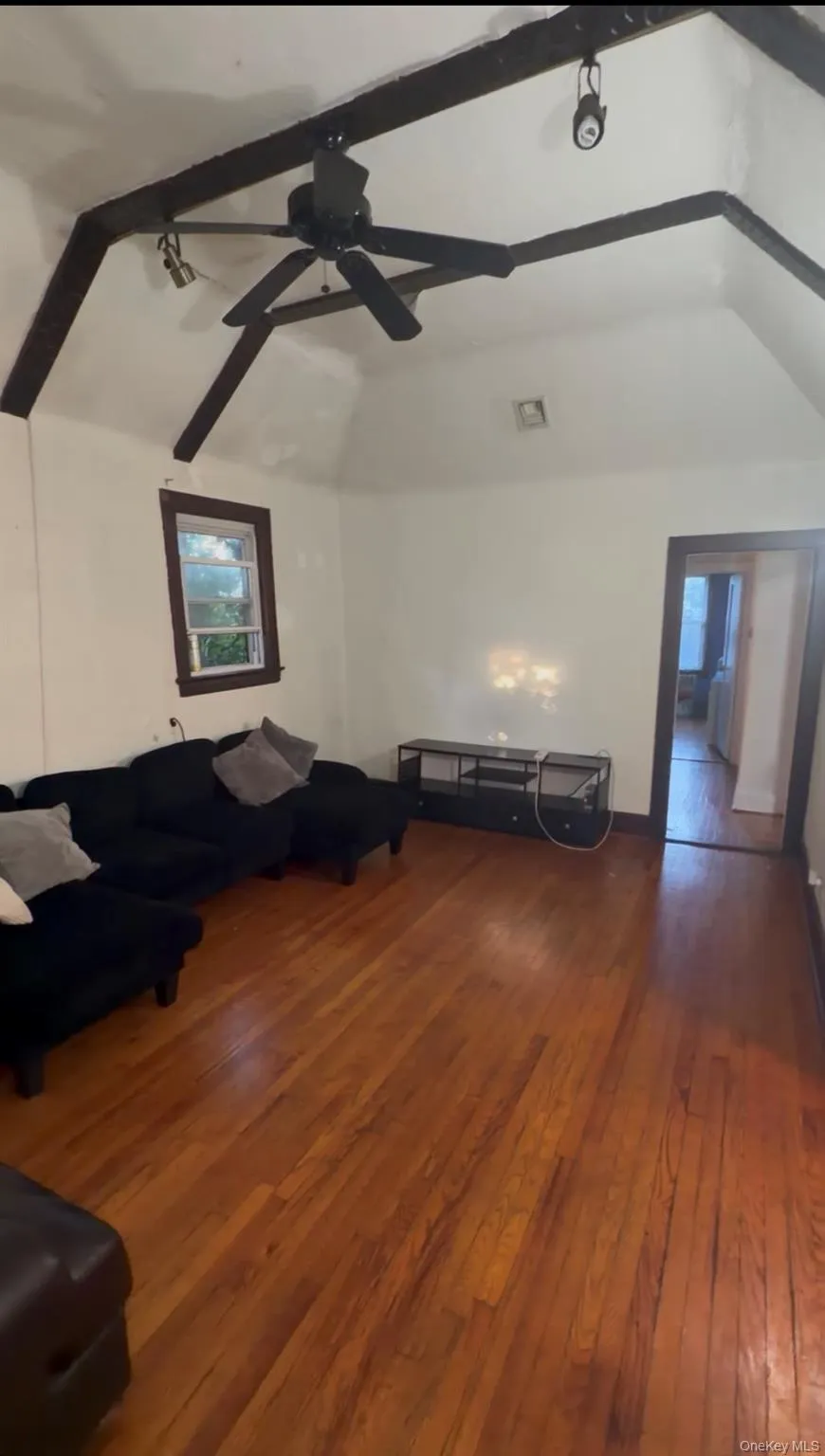 117-11 227TH Street, New York, NY, 2 Bedrooms Bedrooms, 4 Rooms Rooms,1 BathroomBathrooms,Residential,For Rent,227TH,0,1044446 117-11 227TH Street, New York, NY, 2 Bedrooms Bedrooms, 4 Rooms Rooms,1 BathroomBathrooms,Residential,For Rent,227TH,0,1044446
