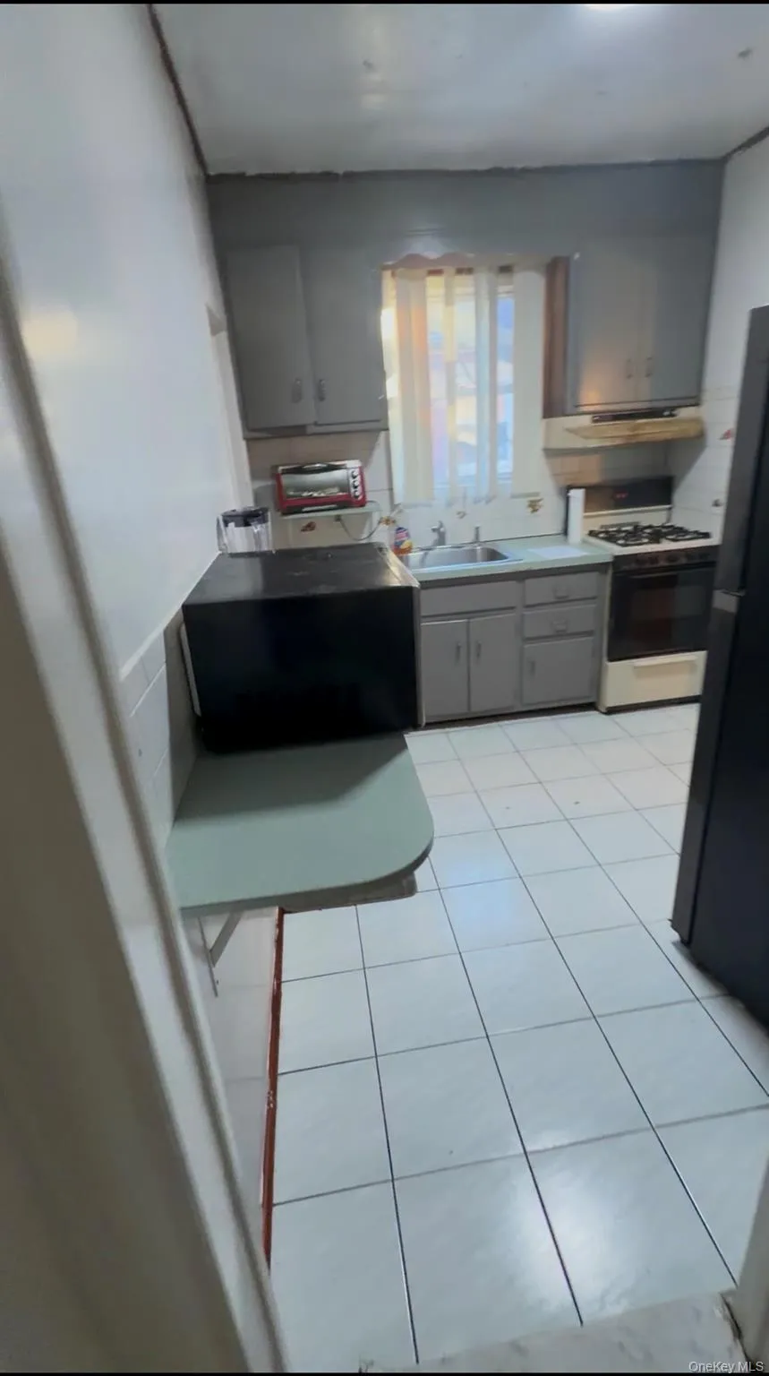117-11 227TH Street, New York, NY, 2 Bedrooms Bedrooms, 4 Rooms Rooms,1 BathroomBathrooms,Residential,For Rent,227TH,0,1044446 117-11 227TH Street, New York, NY, 2 Bedrooms Bedrooms, 4 Rooms Rooms,1 BathroomBathrooms,Residential,For Rent,227TH,0,1044446
