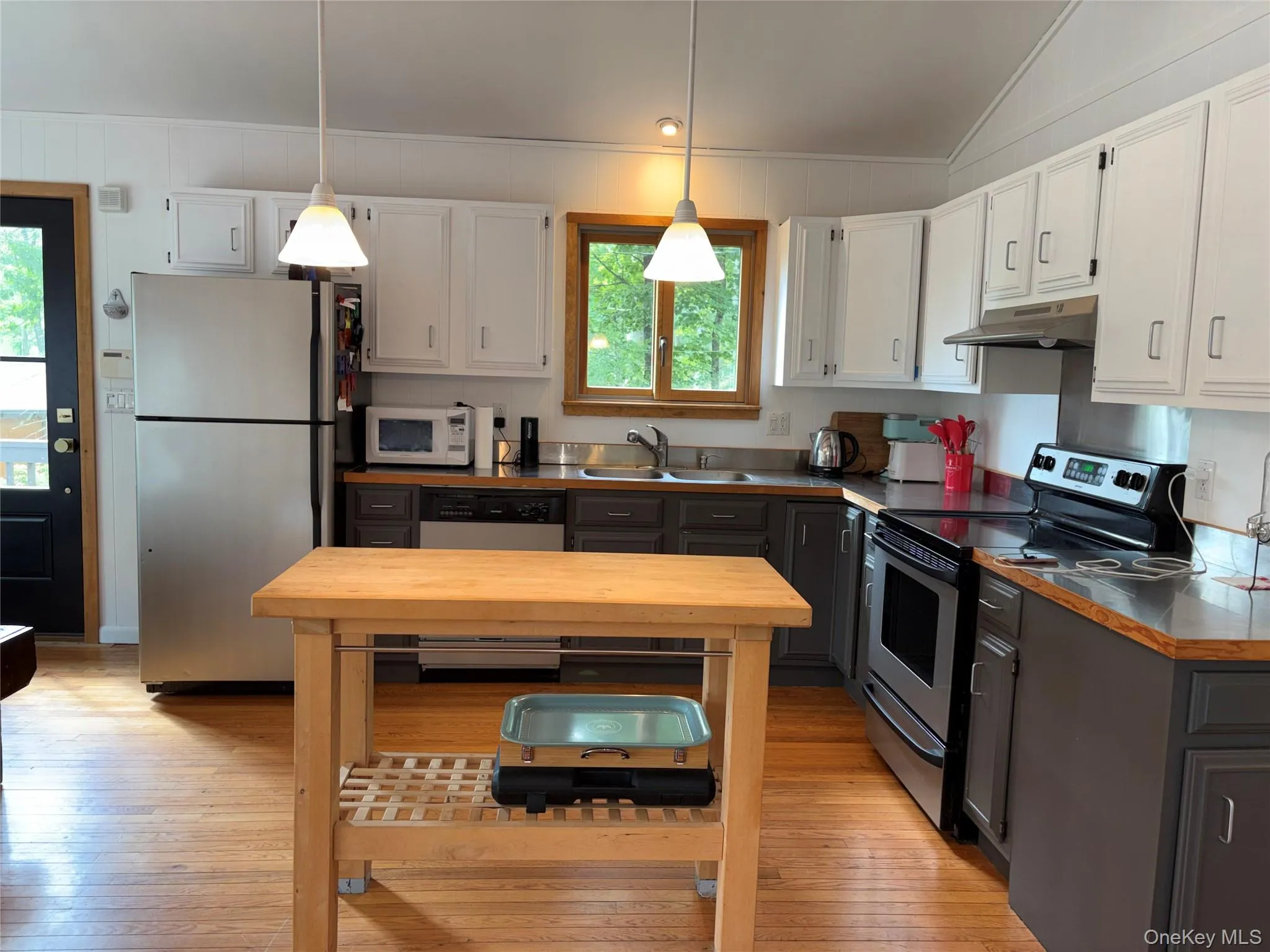 6 Walters Farm Road, Highland, NY, 2 Bedrooms Bedrooms, 7 Rooms Rooms,1 BathroomBathrooms,Residential Lease,For Rent,Walters Farm,0,1044449 6 Walters Farm Road, Highland, NY, 2 Bedrooms Bedrooms, 7 Rooms Rooms,1 BathroomBathrooms,Residential Lease,For Rent,Walters Farm,0,1044449