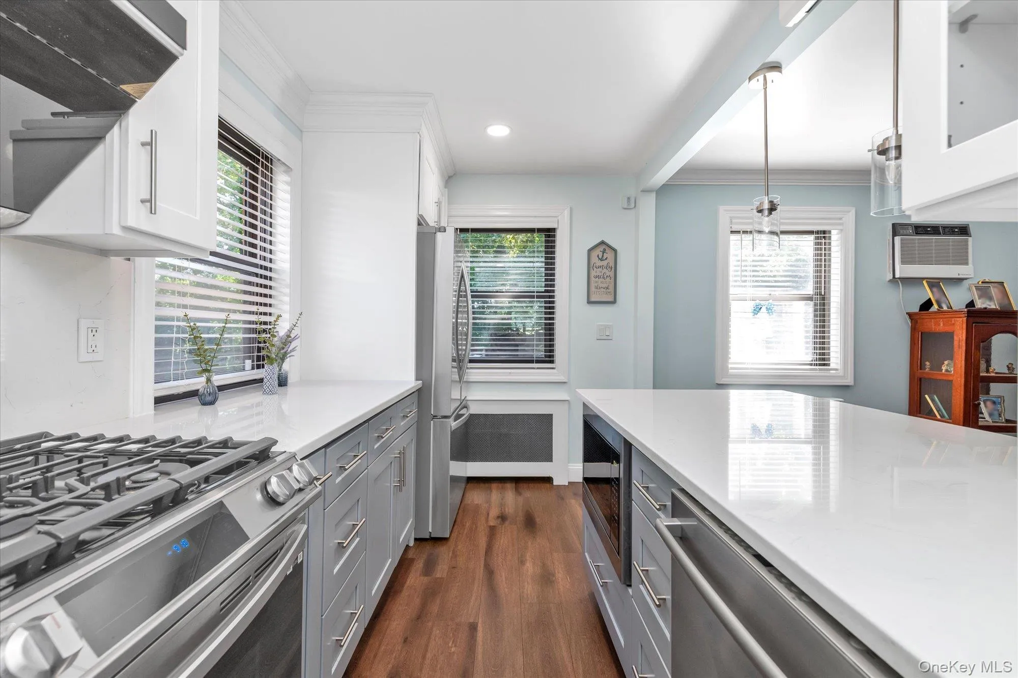 19-10 202nd Street, New York, NY, 2 Bedrooms Bedrooms, 5 Rooms Rooms,1 BathroomBathrooms,Residential,For Rent,202nd,0,1044452 19-10 202nd Street, New York, NY, 2 Bedrooms Bedrooms, 5 Rooms Rooms,1 BathroomBathrooms,Residential,For Rent,202nd,0,1044452