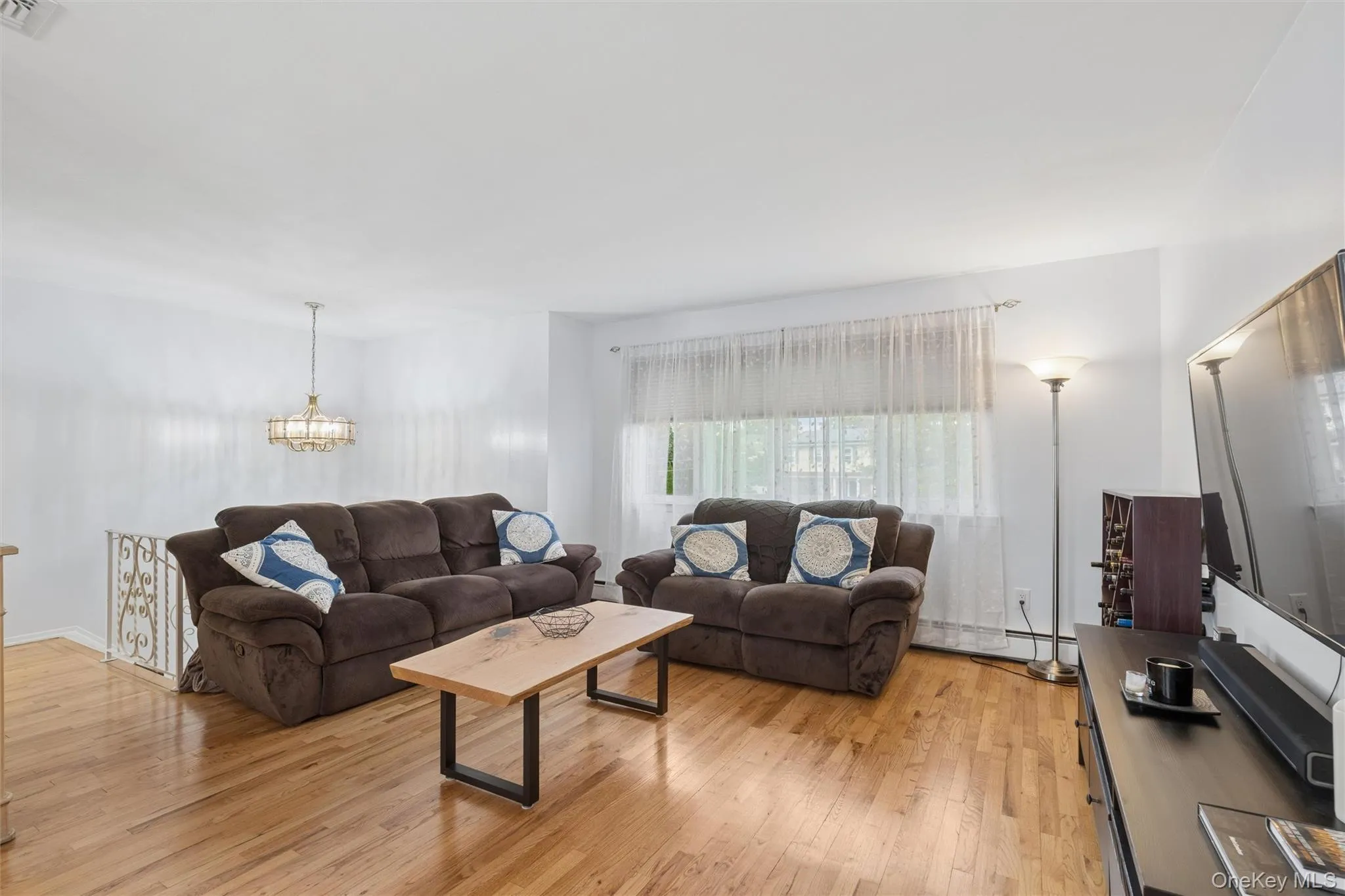 33 Sherwood Drive, Oyster Bay, NY, 4 Bedrooms Bedrooms, 9 Rooms Rooms,2 BathroomsBathrooms,Residential,For Rent,Sherwood,0,1044453 33 Sherwood Drive, Oyster Bay, NY, 4 Bedrooms Bedrooms, 9 Rooms Rooms,2 BathroomsBathrooms,Residential,For Rent,Sherwood,0,1044453