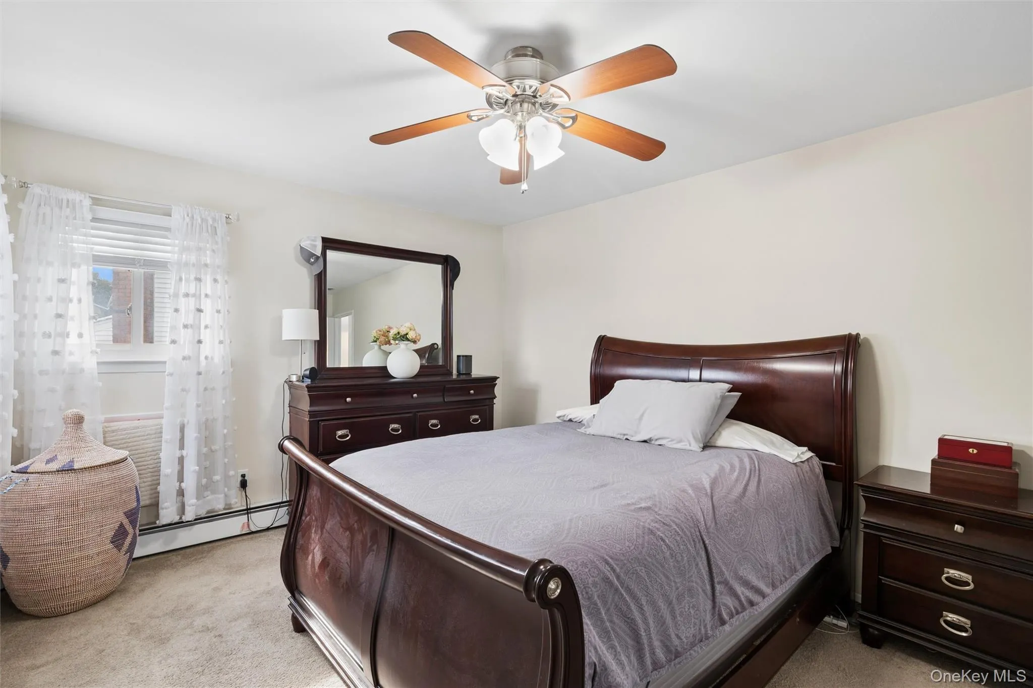33 Sherwood Drive, Oyster Bay, NY, 4 Bedrooms Bedrooms, 9 Rooms Rooms,2 BathroomsBathrooms,Residential,For Rent,Sherwood,0,1044453 33 Sherwood Drive, Oyster Bay, NY, 4 Bedrooms Bedrooms, 9 Rooms Rooms,2 BathroomsBathrooms,Residential,For Rent,Sherwood,0,1044453