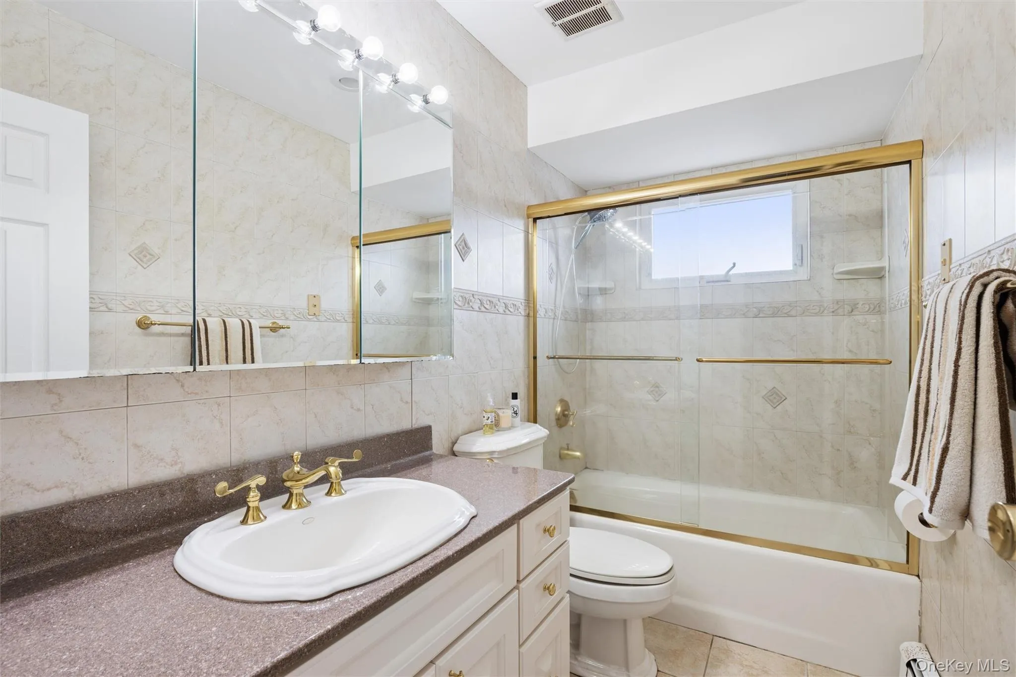 33 Sherwood Drive, Oyster Bay, NY, 4 Bedrooms Bedrooms, 9 Rooms Rooms,2 BathroomsBathrooms,Residential,For Rent,Sherwood,0,1044453 33 Sherwood Drive, Oyster Bay, NY, 4 Bedrooms Bedrooms, 9 Rooms Rooms,2 BathroomsBathrooms,Residential,For Rent,Sherwood,0,1044453