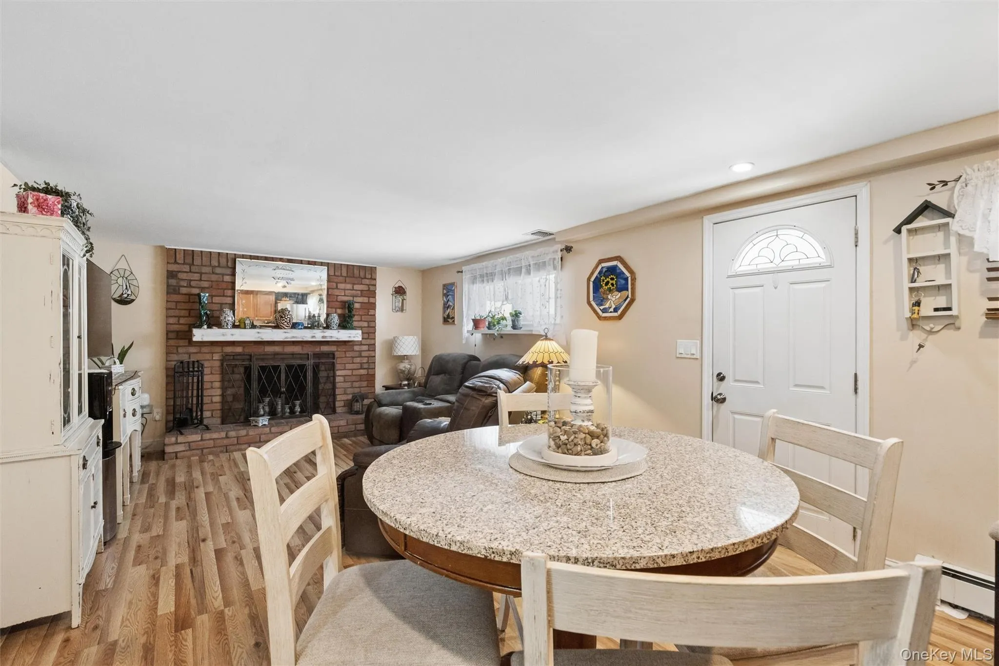 33 Sherwood Drive, Oyster Bay, NY, 4 Bedrooms Bedrooms, 9 Rooms Rooms,2 BathroomsBathrooms,Residential,For Rent,Sherwood,0,1044453 33 Sherwood Drive, Oyster Bay, NY, 4 Bedrooms Bedrooms, 9 Rooms Rooms,2 BathroomsBathrooms,Residential,For Rent,Sherwood,0,1044453