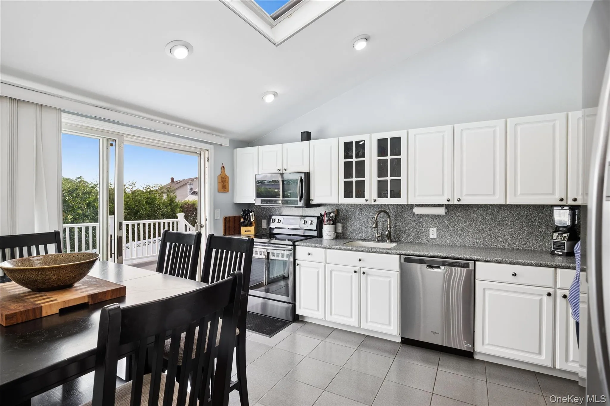 33 Sherwood Drive, Oyster Bay, NY, 4 Bedrooms Bedrooms, 9 Rooms Rooms,2 BathroomsBathrooms,Residential,For Rent,Sherwood,0,1044453 33 Sherwood Drive, Oyster Bay, NY, 4 Bedrooms Bedrooms, 9 Rooms Rooms,2 BathroomsBathrooms,Residential,For Rent,Sherwood,0,1044453