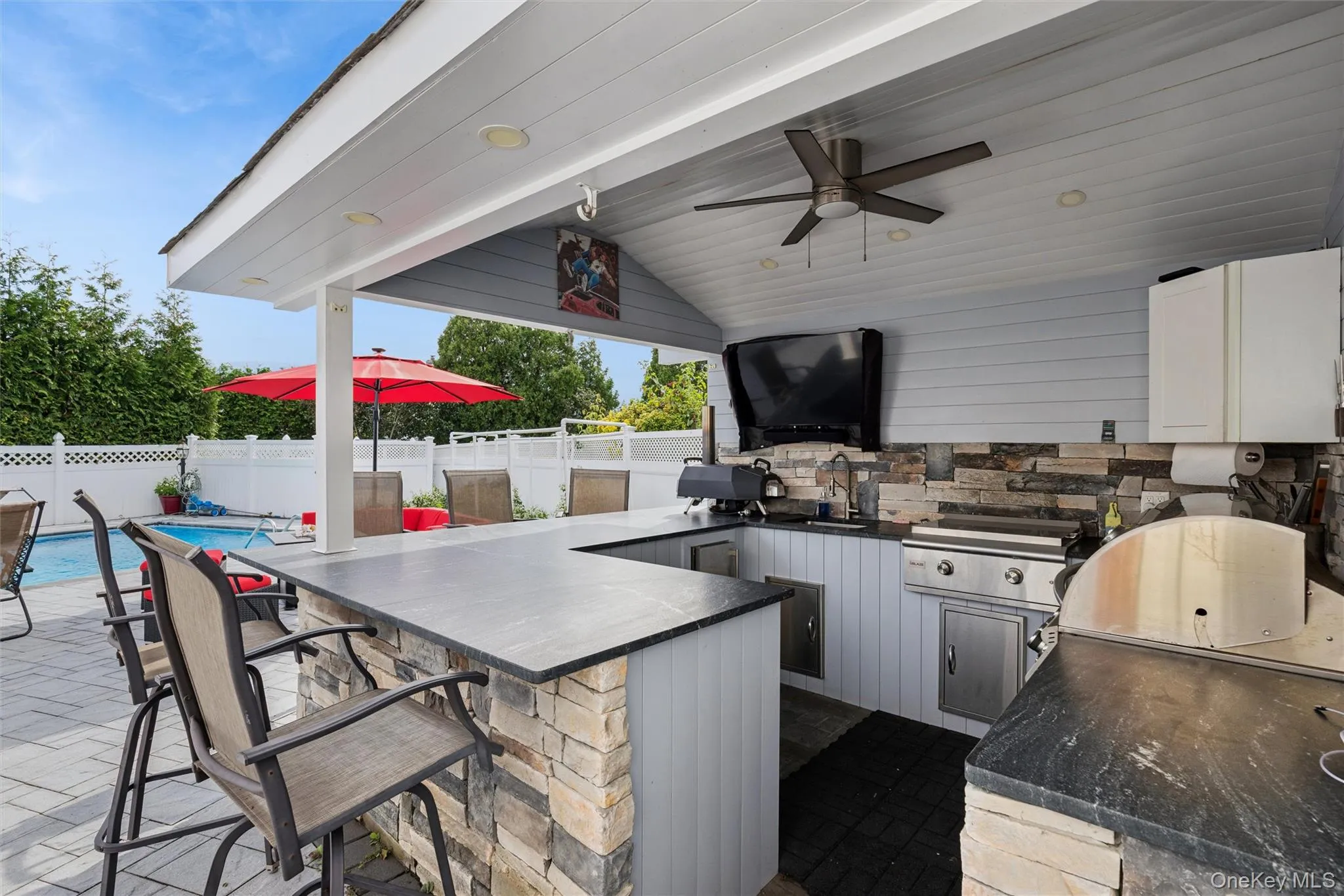 33 Sherwood Drive, Oyster Bay, NY, 4 Bedrooms Bedrooms, 9 Rooms Rooms,2 BathroomsBathrooms,Residential,For Rent,Sherwood,0,1044453 33 Sherwood Drive, Oyster Bay, NY, 4 Bedrooms Bedrooms, 9 Rooms Rooms,2 BathroomsBathrooms,Residential,For Rent,Sherwood,0,1044453