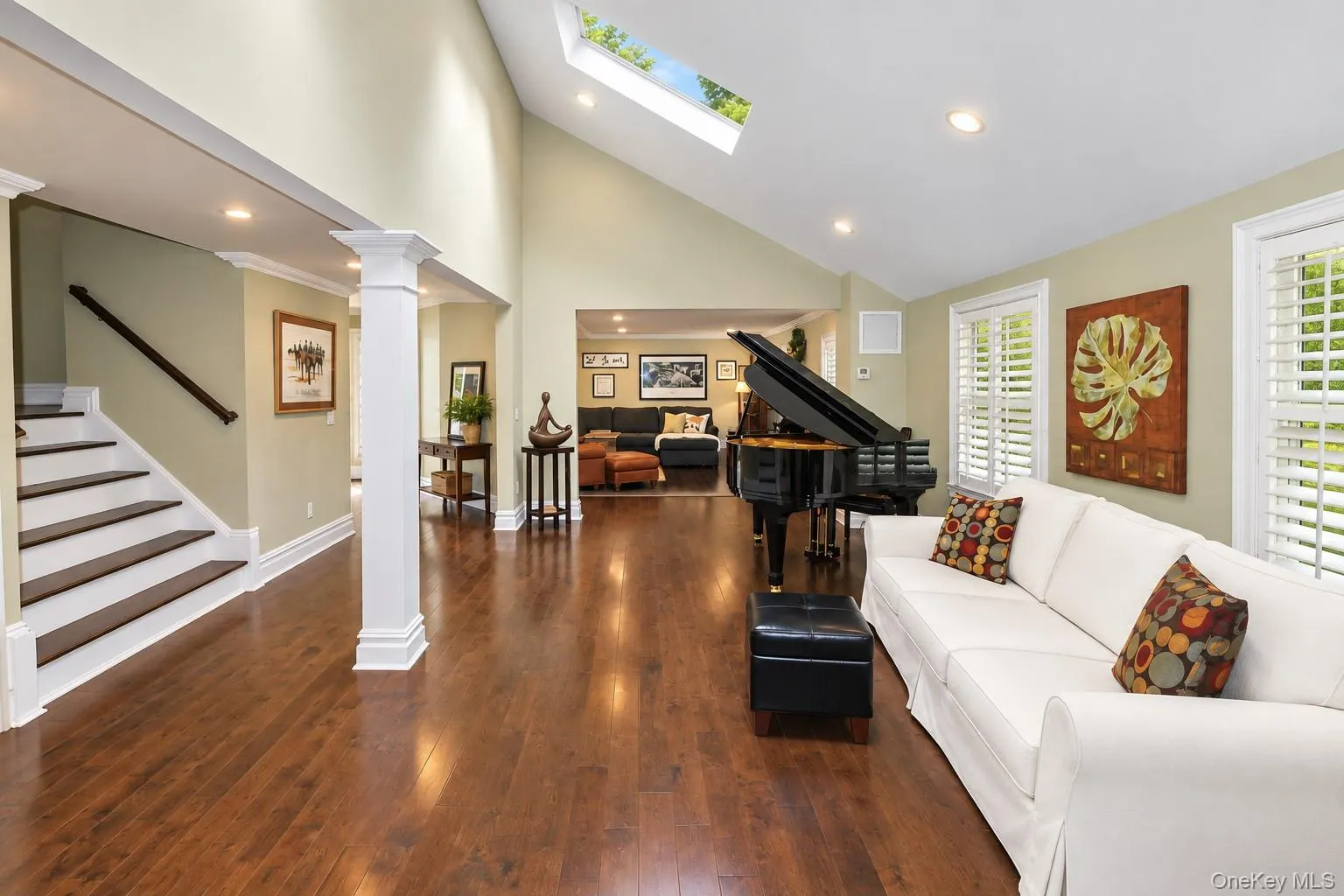 100 Edgewood Avenue, Smithtown, NY, 5 Bedrooms Bedrooms, 10 Rooms Rooms,4 BathroomsBathrooms,Residential,For Rent,Edgewood,0,1044455 100 Edgewood Avenue, Smithtown, NY, 5 Bedrooms Bedrooms, 10 Rooms Rooms,4 BathroomsBathrooms,Residential,For Rent,Edgewood,0,1044455