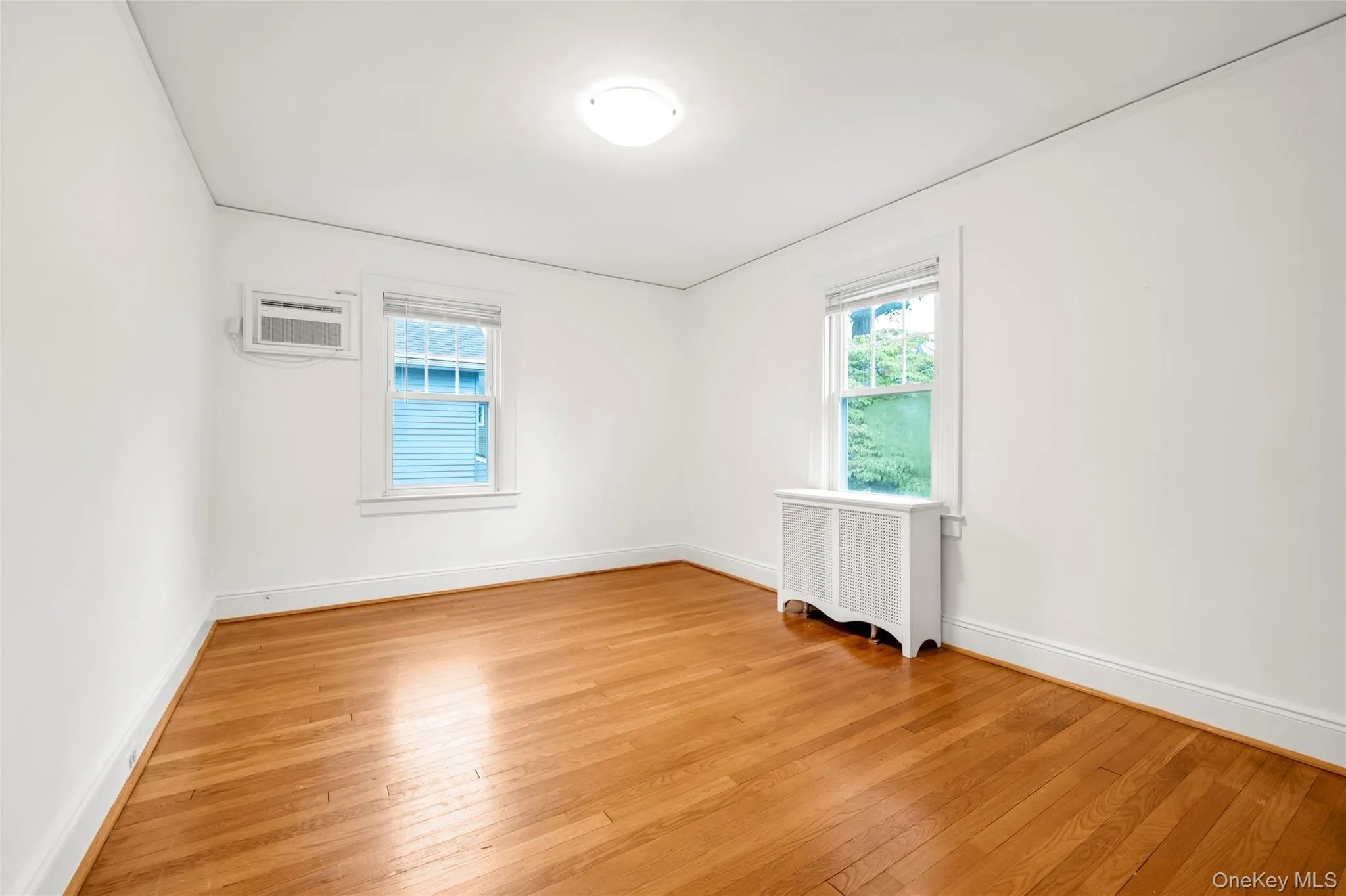 138 Hillcrest Avenue, North Hempstead, NY, 3 Bedrooms Bedrooms, 8 Rooms Rooms,1 BathroomBathrooms,Residential Lease,For Rent,Hillcrest,0,1044459 138 Hillcrest Avenue, North Hempstead, NY, 3 Bedrooms Bedrooms, 8 Rooms Rooms,1 BathroomBathrooms,Residential Lease,For Rent,Hillcrest,0,1044459