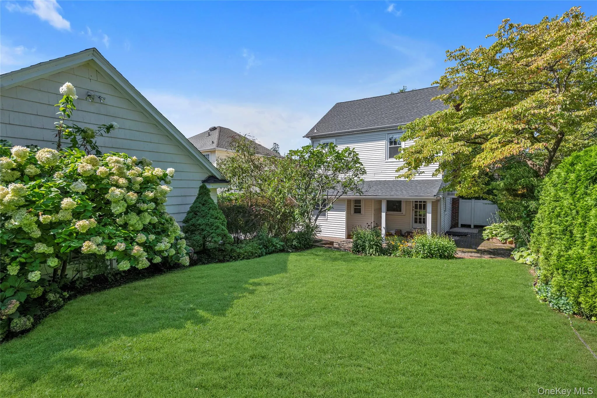 138 Hillcrest Avenue, North Hempstead, NY, 3 Bedrooms Bedrooms, 8 Rooms Rooms,1 BathroomBathrooms,Residential Lease,For Rent,Hillcrest,0,1044459 138 Hillcrest Avenue, North Hempstead, NY, 3 Bedrooms Bedrooms, 8 Rooms Rooms,1 BathroomBathrooms,Residential Lease,For Rent,Hillcrest,0,1044459