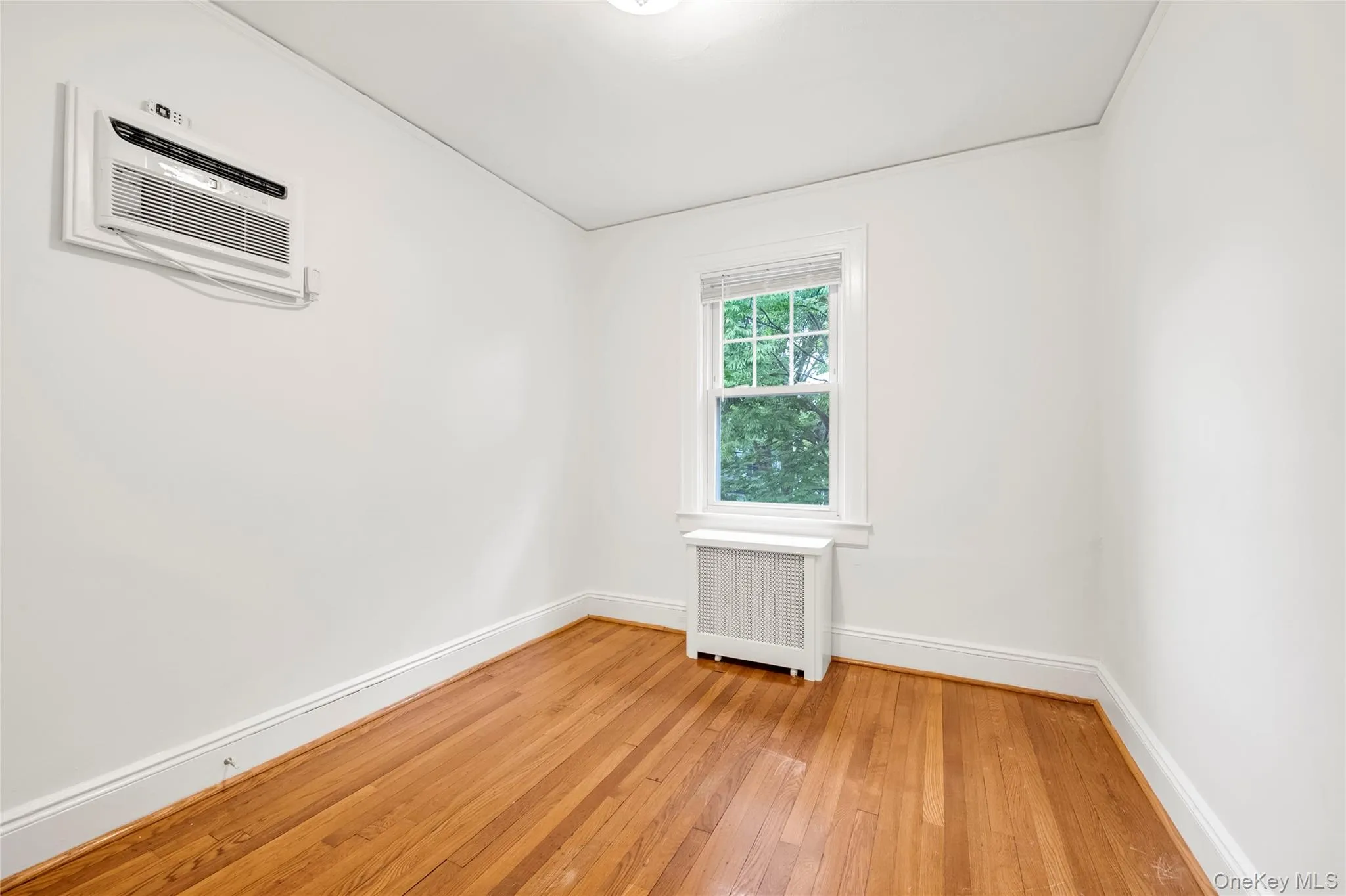138 Hillcrest Avenue, North Hempstead, NY, 3 Bedrooms Bedrooms, 8 Rooms Rooms,1 BathroomBathrooms,Residential Lease,For Rent,Hillcrest,0,1044459 138 Hillcrest Avenue, North Hempstead, NY, 3 Bedrooms Bedrooms, 8 Rooms Rooms,1 BathroomBathrooms,Residential Lease,For Rent,Hillcrest,0,1044459