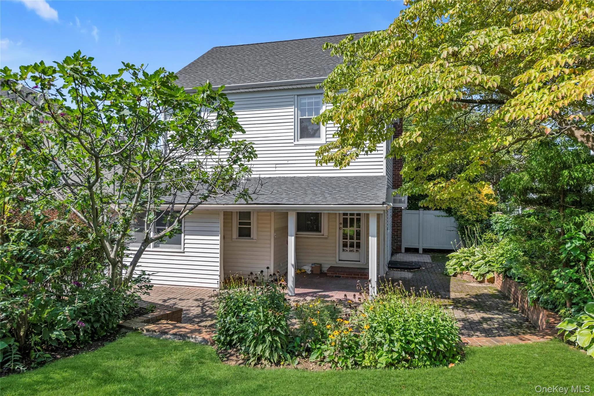 138 Hillcrest Avenue, North Hempstead, NY, 3 Bedrooms Bedrooms, 8 Rooms Rooms,1 BathroomBathrooms,Residential Lease,For Rent,Hillcrest,0,1044459 138 Hillcrest Avenue, North Hempstead, NY, 3 Bedrooms Bedrooms, 8 Rooms Rooms,1 BathroomBathrooms,Residential Lease,For Rent,Hillcrest,0,1044459