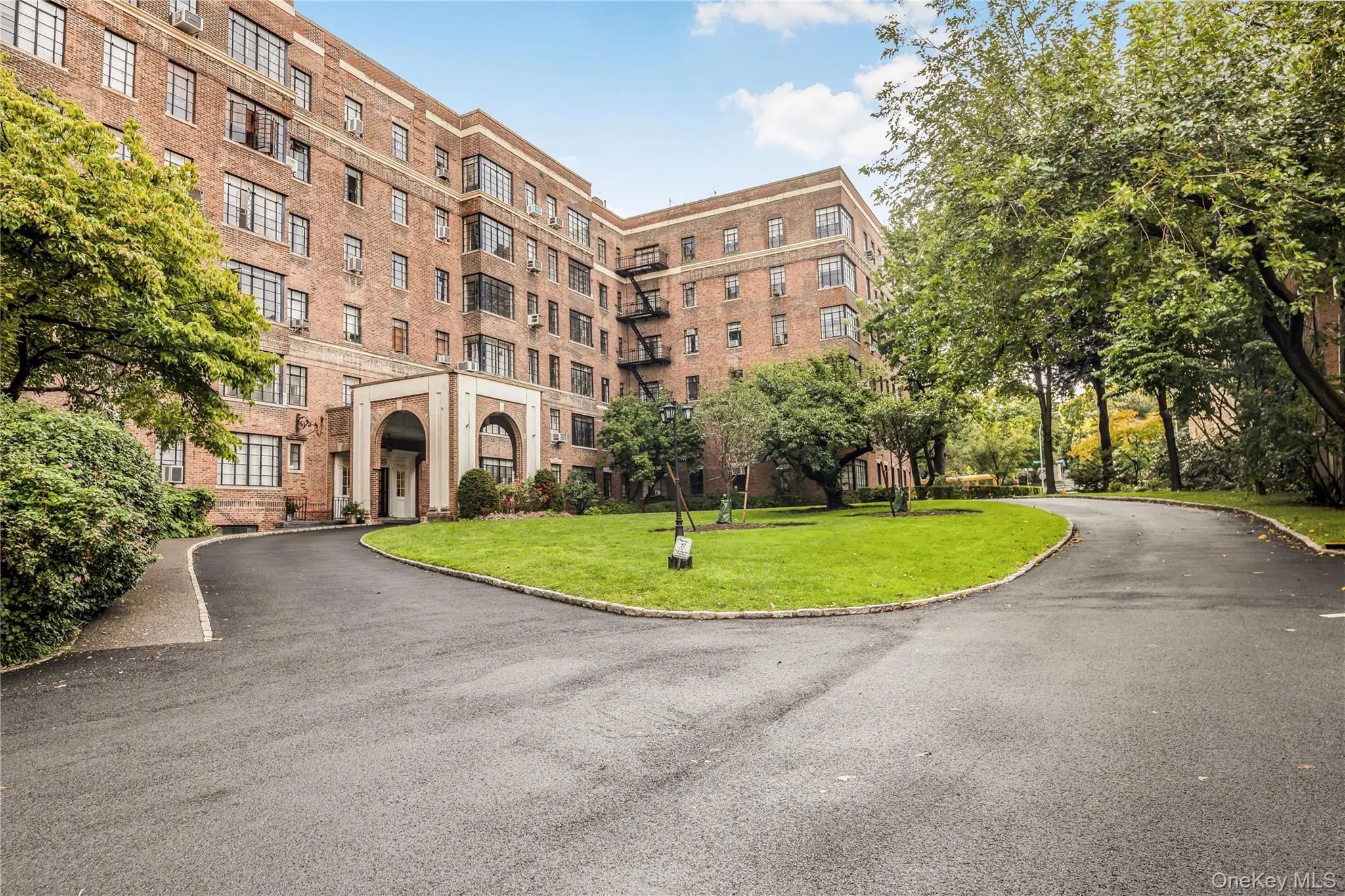3001 Henry Hudson Parkway, New York, NY, 3 Bedrooms Bedrooms, 7 Rooms Rooms,2 BathroomsBathrooms,Residential,For Rent,Henry Hudson,0,1044467 3001 Henry Hudson Parkway, New York, NY, 3 Bedrooms Bedrooms, 7 Rooms Rooms,2 BathroomsBathrooms,Residential,For Rent,Henry Hudson,0,1044467