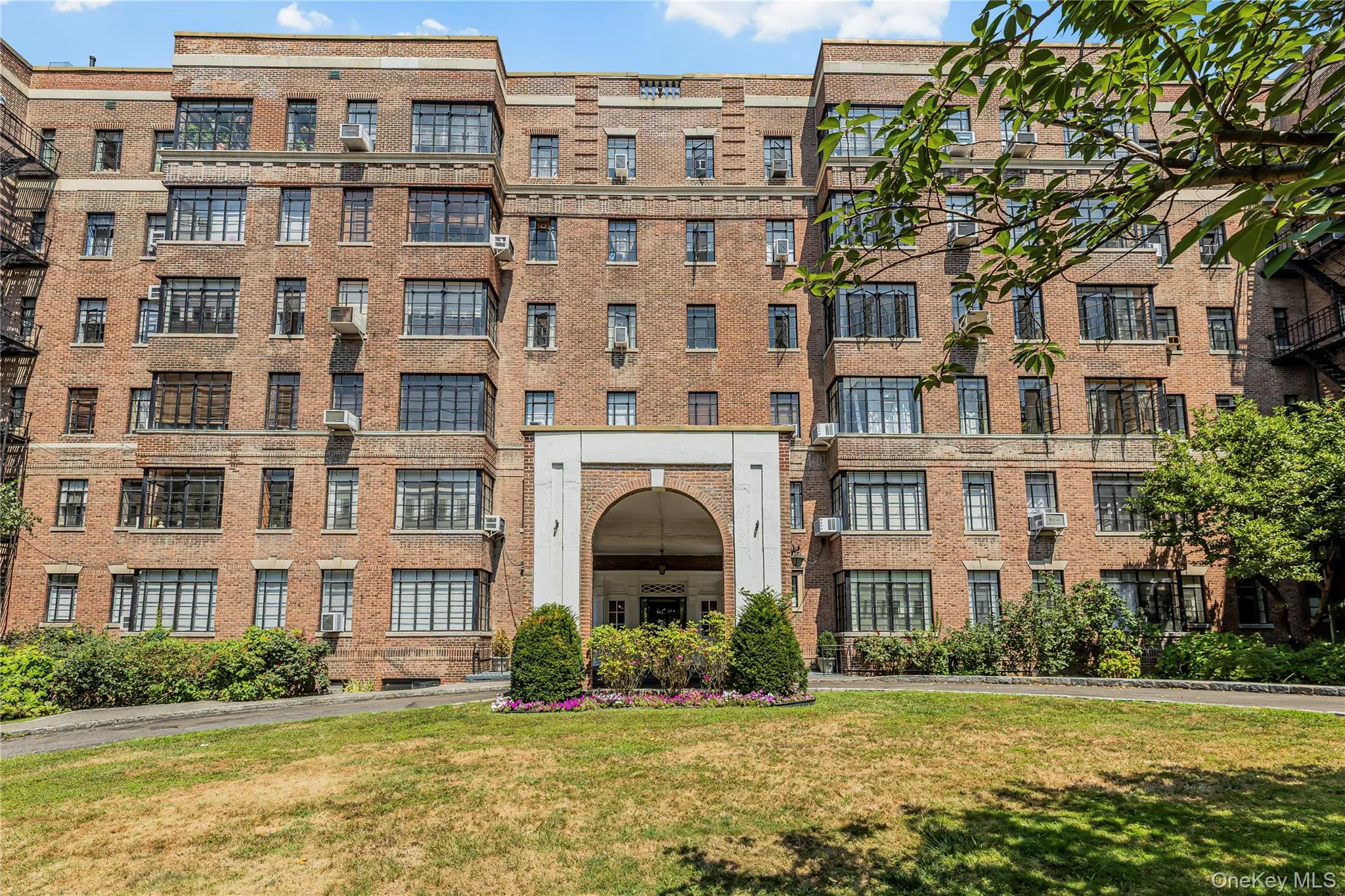 3001 Henry Hudson Parkway, New York, NY, 3 Bedrooms Bedrooms, 7 Rooms Rooms,2 BathroomsBathrooms,Residential,For Rent,Henry Hudson,0,1044467 3001 Henry Hudson Parkway, New York, NY, 3 Bedrooms Bedrooms, 7 Rooms Rooms,2 BathroomsBathrooms,Residential,For Rent,Henry Hudson,0,1044467