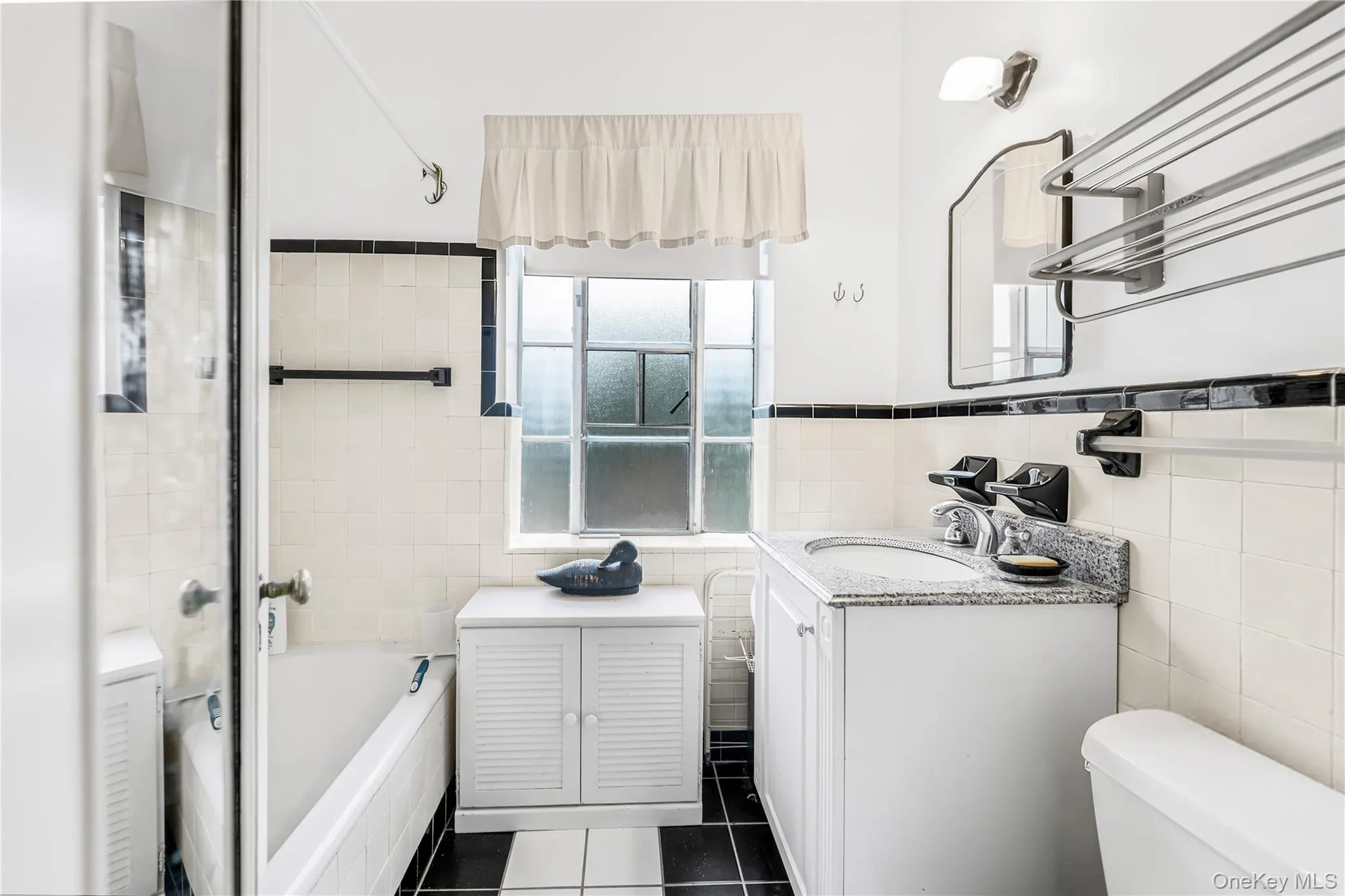 3001 Henry Hudson Parkway, New York, NY, 3 Bedrooms Bedrooms, 7 Rooms Rooms,2 BathroomsBathrooms,Residential,For Rent,Henry Hudson,0,1044467 3001 Henry Hudson Parkway, New York, NY, 3 Bedrooms Bedrooms, 7 Rooms Rooms,2 BathroomsBathrooms,Residential,For Rent,Henry Hudson,0,1044467
