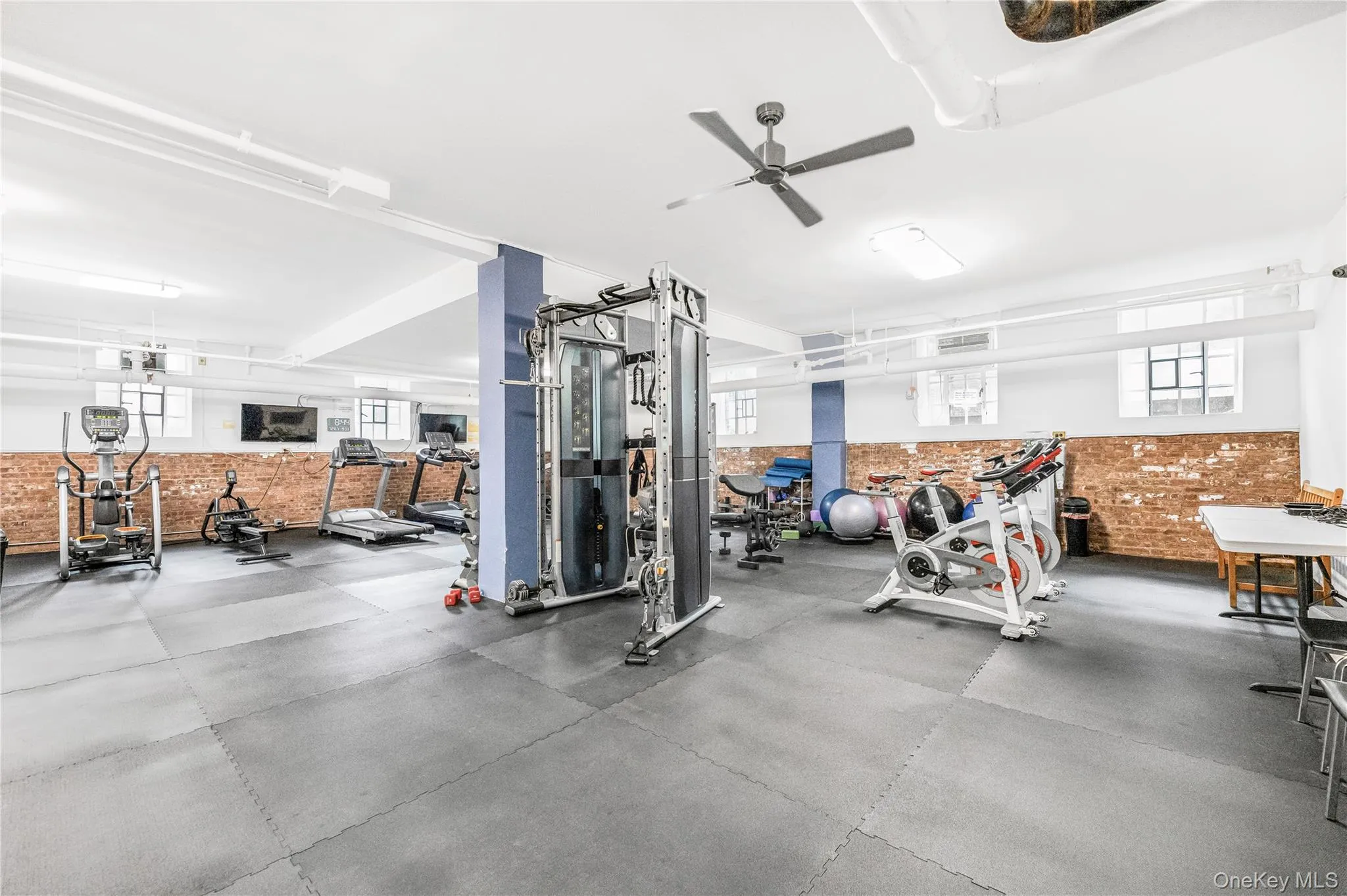 3001 Henry Hudson Parkway, New York, NY, 3 Bedrooms Bedrooms, 7 Rooms Rooms,2 BathroomsBathrooms,Residential,For Rent,Henry Hudson,0,1044467 3001 Henry Hudson Parkway, New York, NY, 3 Bedrooms Bedrooms, 7 Rooms Rooms,2 BathroomsBathrooms,Residential,For Rent,Henry Hudson,0,1044467