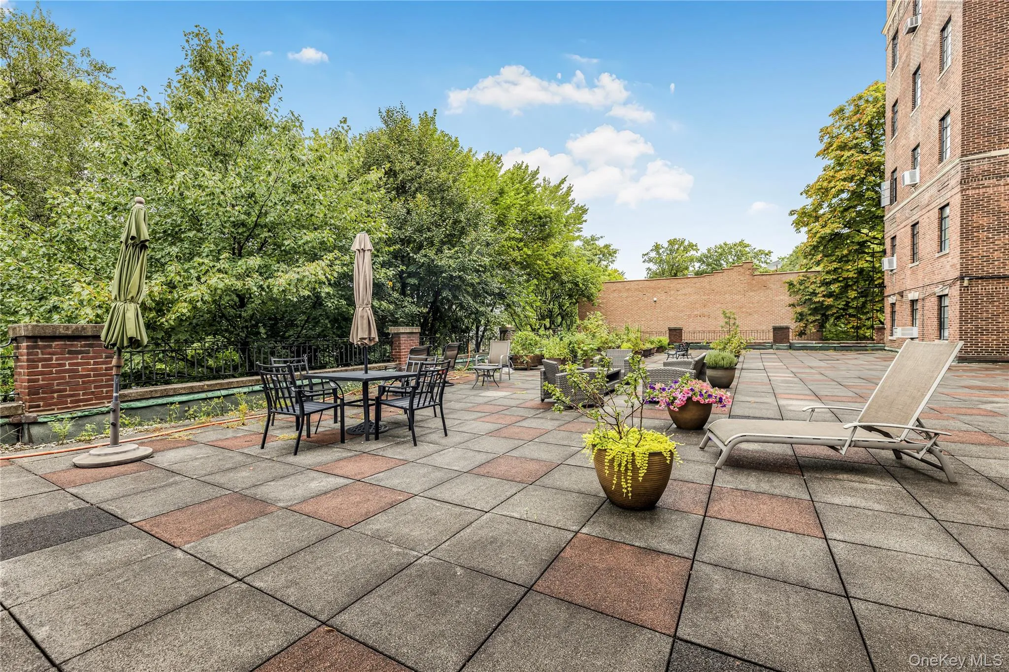 3001 Henry Hudson Parkway, New York, NY, 3 Bedrooms Bedrooms, 7 Rooms Rooms,2 BathroomsBathrooms,Residential,For Rent,Henry Hudson,0,1044467 3001 Henry Hudson Parkway, New York, NY, 3 Bedrooms Bedrooms, 7 Rooms Rooms,2 BathroomsBathrooms,Residential,For Rent,Henry Hudson,0,1044467
