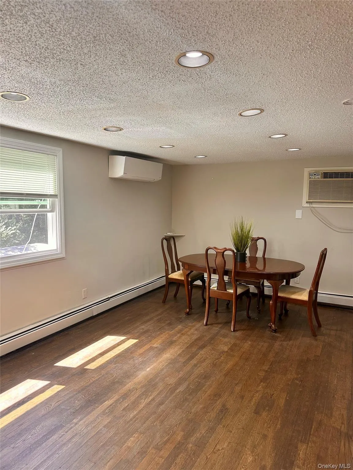 532 Park Avenue, Brookhaven, NY, 2 Bedrooms Bedrooms, 5 Rooms Rooms,1 BathroomBathrooms,Residential Lease,For Rent,Park,0,1044477 532 Park Avenue, Brookhaven, NY, 2 Bedrooms Bedrooms, 5 Rooms Rooms,1 BathroomBathrooms,Residential Lease,For Rent,Park,0,1044477