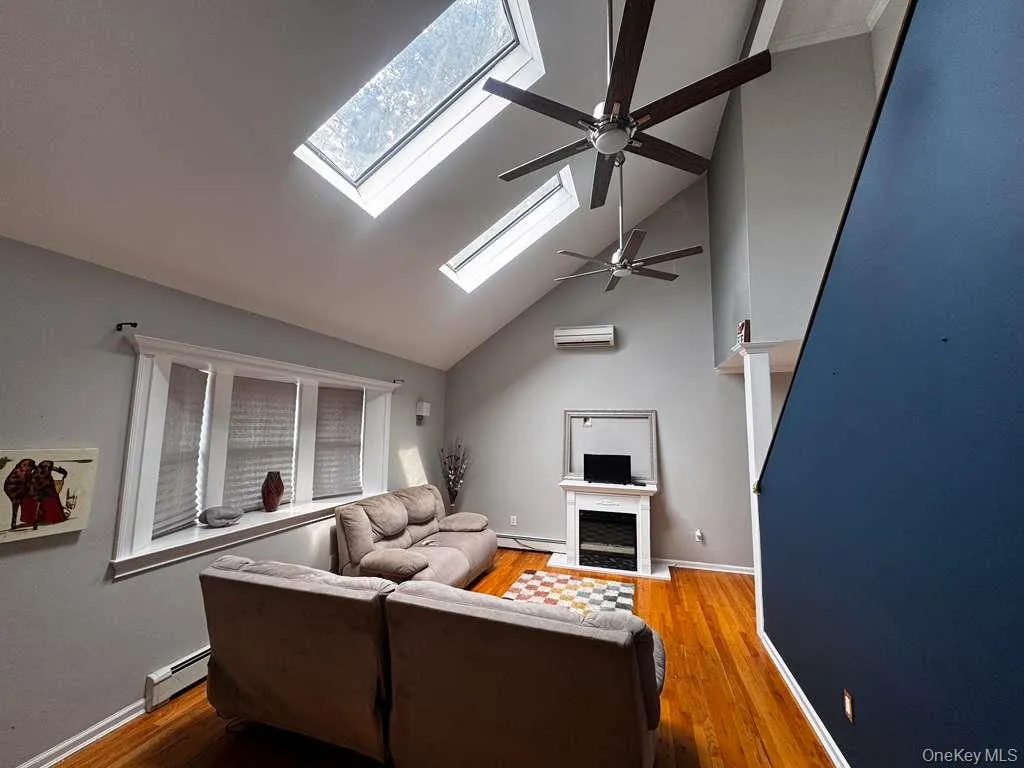 42 Breston Drive, Brookhaven, NY, 3 Bedrooms Bedrooms, 8 Rooms Rooms,2 BathroomsBathrooms,Residential,For Rent,Breston,0,1044478 42 Breston Drive, Brookhaven, NY, 3 Bedrooms Bedrooms, 8 Rooms Rooms,2 BathroomsBathrooms,Residential,For Rent,Breston,0,1044478