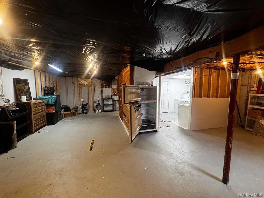 42 Breston Drive, Brookhaven, NY, 3 Bedrooms Bedrooms, 8 Rooms Rooms,2 BathroomsBathrooms,Residential,For Rent,Breston,0,1044478 42 Breston Drive, Brookhaven, NY, 3 Bedrooms Bedrooms, 8 Rooms Rooms,2 BathroomsBathrooms,Residential,For Rent,Breston,0,1044478