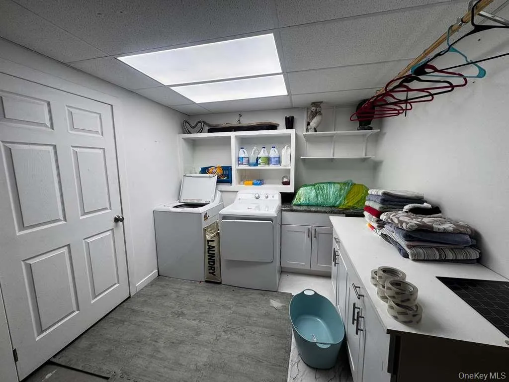 42 Breston Drive, Brookhaven, NY, 3 Bedrooms Bedrooms, 8 Rooms Rooms,2 BathroomsBathrooms,Residential,For Rent,Breston,0,1044478 42 Breston Drive, Brookhaven, NY, 3 Bedrooms Bedrooms, 8 Rooms Rooms,2 BathroomsBathrooms,Residential,For Rent,Breston,0,1044478