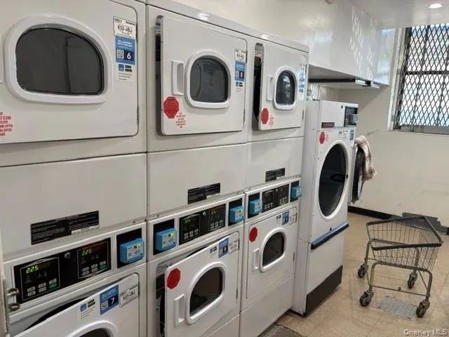 152-72 Melbourne Avenue, New York, NY, 1 Bedroom Bedrooms, 3 Rooms Rooms,1 BathroomBathrooms,Residential,For Rent,Melbourne,0,1044481 152-72 Melbourne Avenue, New York, NY, 1 Bedroom Bedrooms, 3 Rooms Rooms,1 BathroomBathrooms,Residential,For Rent,Melbourne,0,1044481