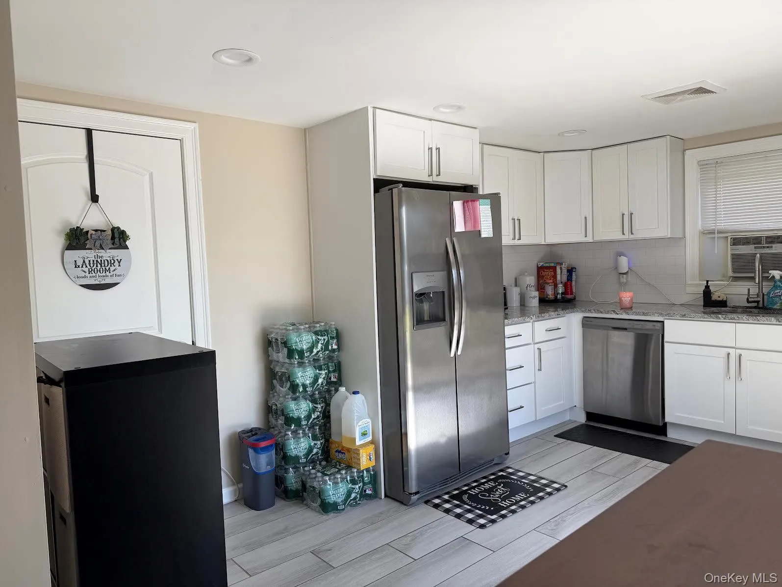 19 9th Avenue, Huntington, NY, 2 Bedrooms Bedrooms, 4 Rooms Rooms,1 BathroomBathrooms,Residential,For Rent,9th,0,1044486 19 9th Avenue, Huntington, NY, 2 Bedrooms Bedrooms, 4 Rooms Rooms,1 BathroomBathrooms,Residential,For Rent,9th,0,1044486
