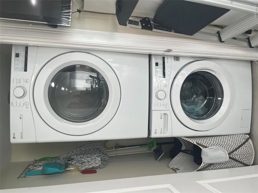 19 9th Avenue, Huntington, NY, 2 Bedrooms Bedrooms, 4 Rooms Rooms,1 BathroomBathrooms,Residential,For Rent,9th,0,1044486 19 9th Avenue, Huntington, NY, 2 Bedrooms Bedrooms, 4 Rooms Rooms,1 BathroomBathrooms,Residential,For Rent,9th,0,1044486