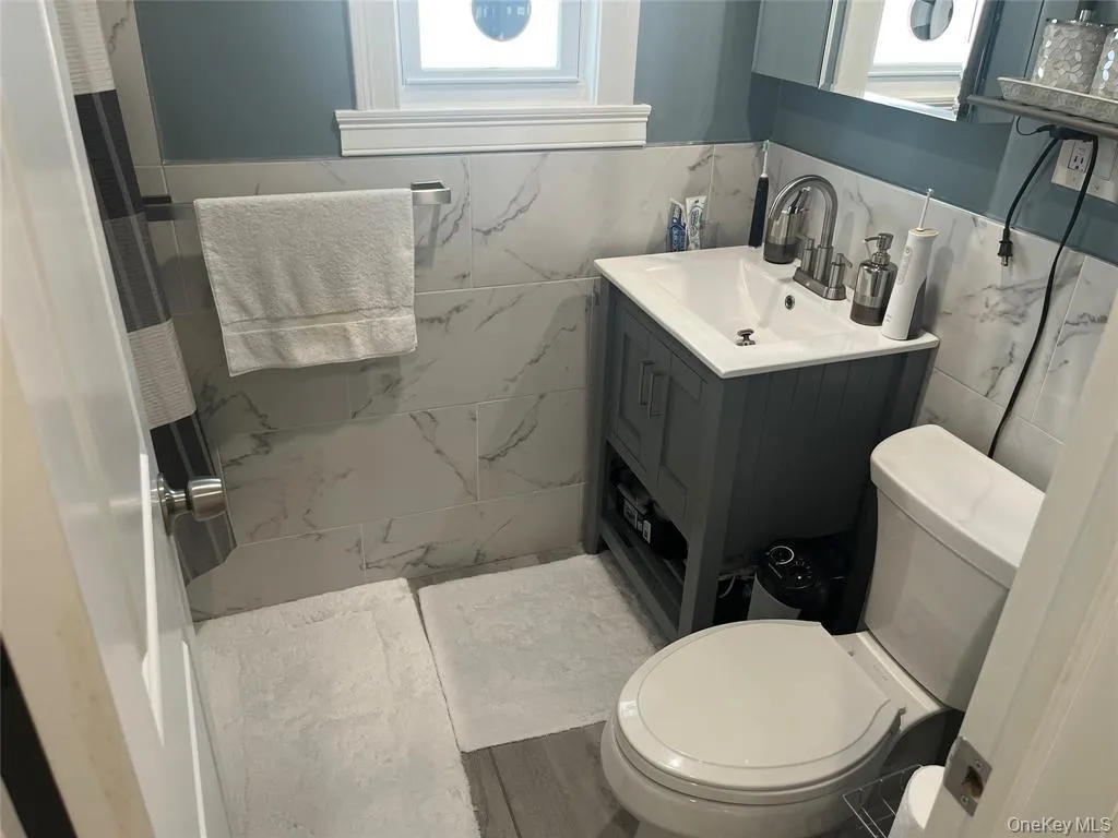 19 9th Avenue, Huntington, NY, 2 Bedrooms Bedrooms, 4 Rooms Rooms,1 BathroomBathrooms,Residential,For Rent,9th,0,1044486 19 9th Avenue, Huntington, NY, 2 Bedrooms Bedrooms, 4 Rooms Rooms,1 BathroomBathrooms,Residential,For Rent,9th,0,1044486