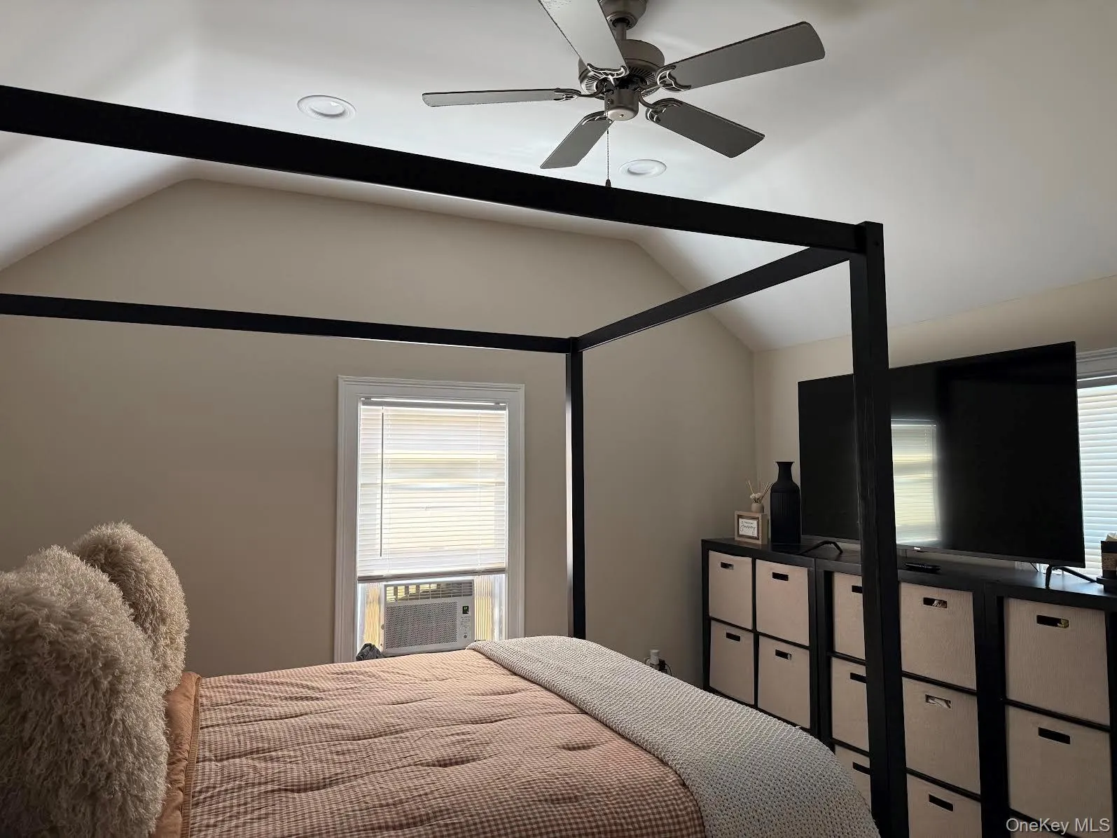 19 9th Avenue, Huntington, NY, 2 Bedrooms Bedrooms, 4 Rooms Rooms,1 BathroomBathrooms,Residential,For Rent,9th,0,1044486 19 9th Avenue, Huntington, NY, 2 Bedrooms Bedrooms, 4 Rooms Rooms,1 BathroomBathrooms,Residential,For Rent,9th,0,1044486