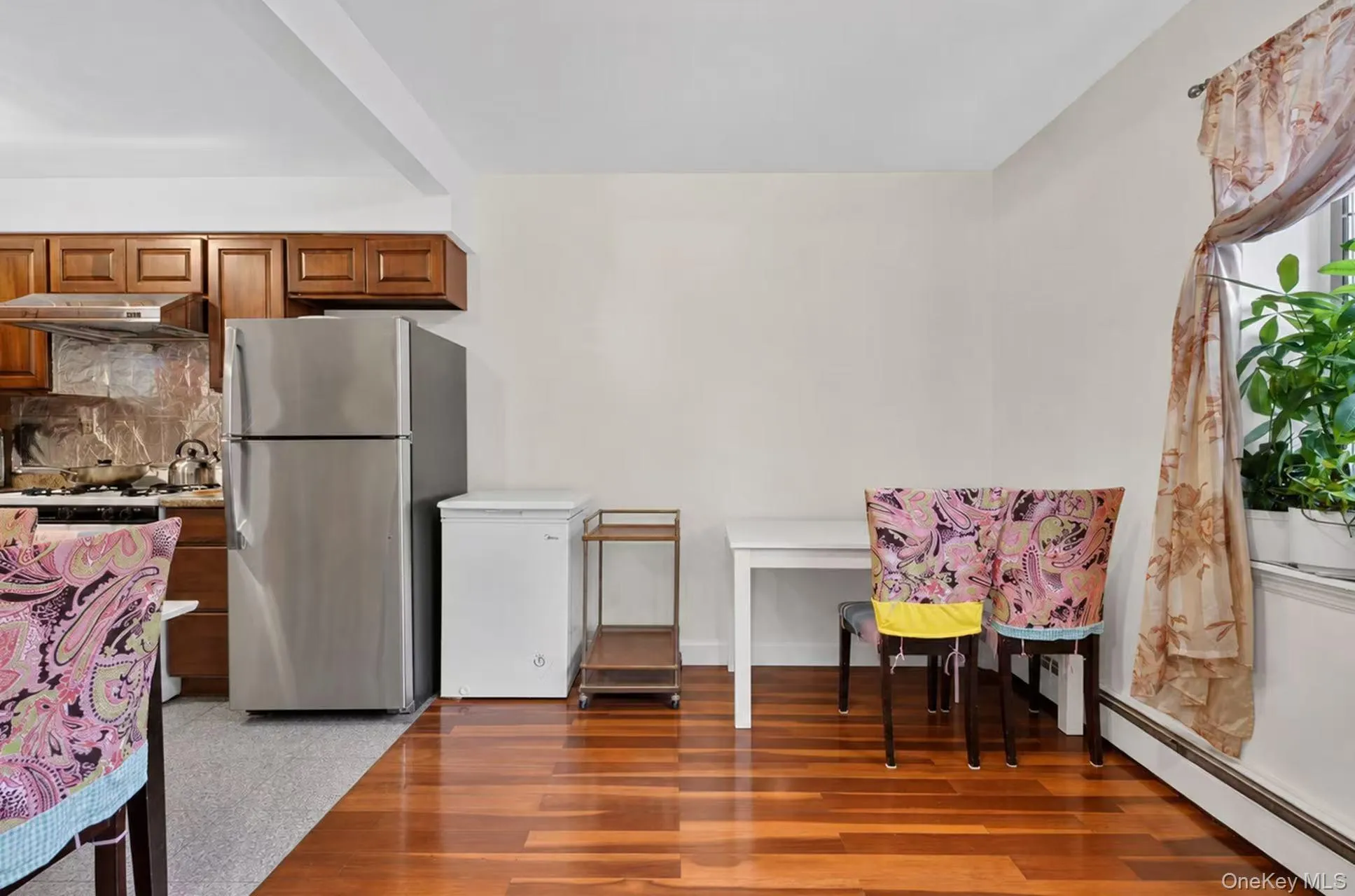 10005 37th Avenue, New York, NY, 3 Bedrooms Bedrooms, 6 Rooms Rooms,2 BathroomsBathrooms,Residential,For Rent,37th,0,1044491 10005 37th Avenue, New York, NY, 3 Bedrooms Bedrooms, 6 Rooms Rooms,2 BathroomsBathrooms,Residential,For Rent,37th,0,1044491