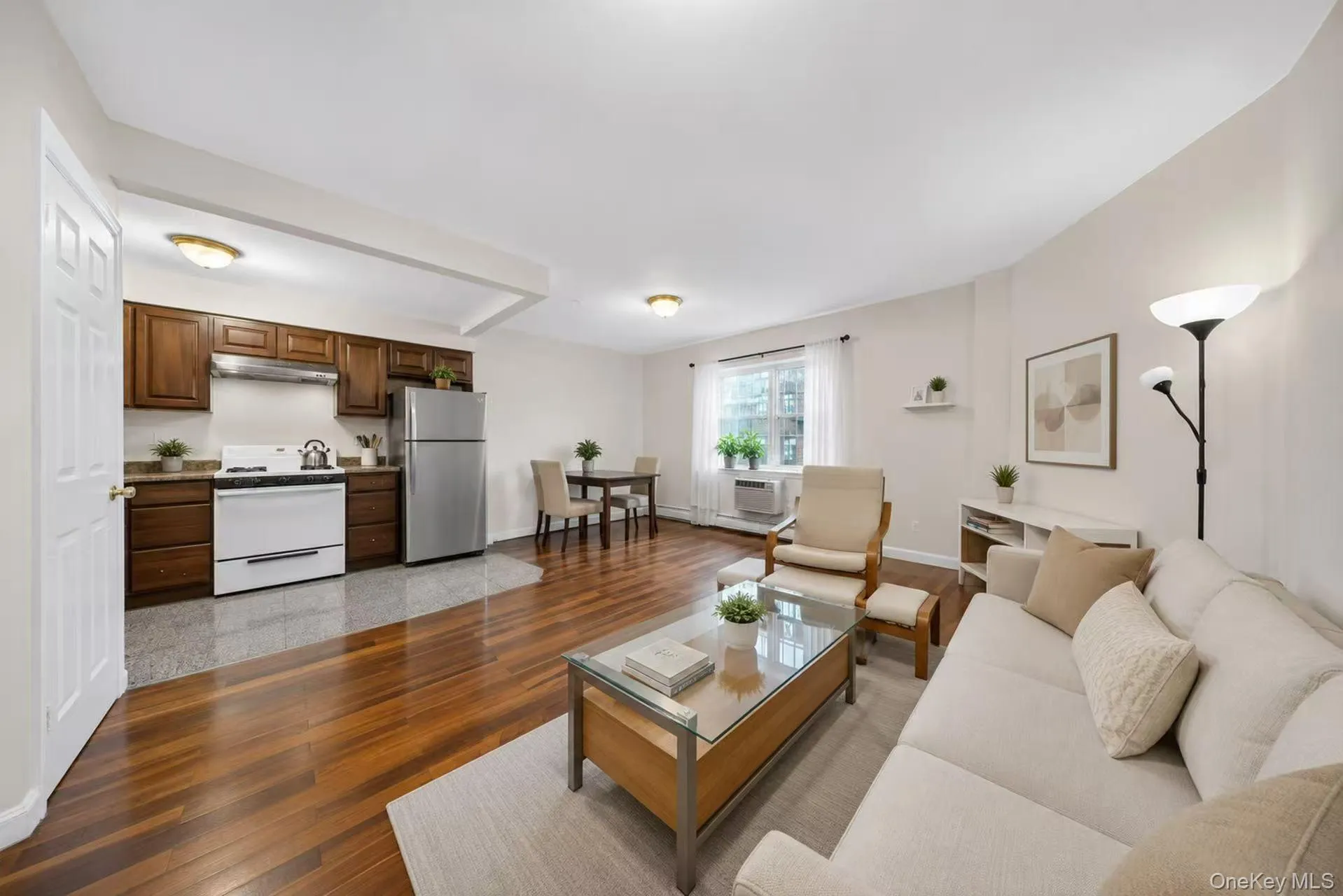 10005 37th Avenue, New York, NY, 3 Bedrooms Bedrooms, 6 Rooms Rooms,2 BathroomsBathrooms,Residential,For Rent,37th,0,1044491 10005 37th Avenue, New York, NY, 3 Bedrooms Bedrooms, 6 Rooms Rooms,2 BathroomsBathrooms,Residential,For Rent,37th,0,1044491