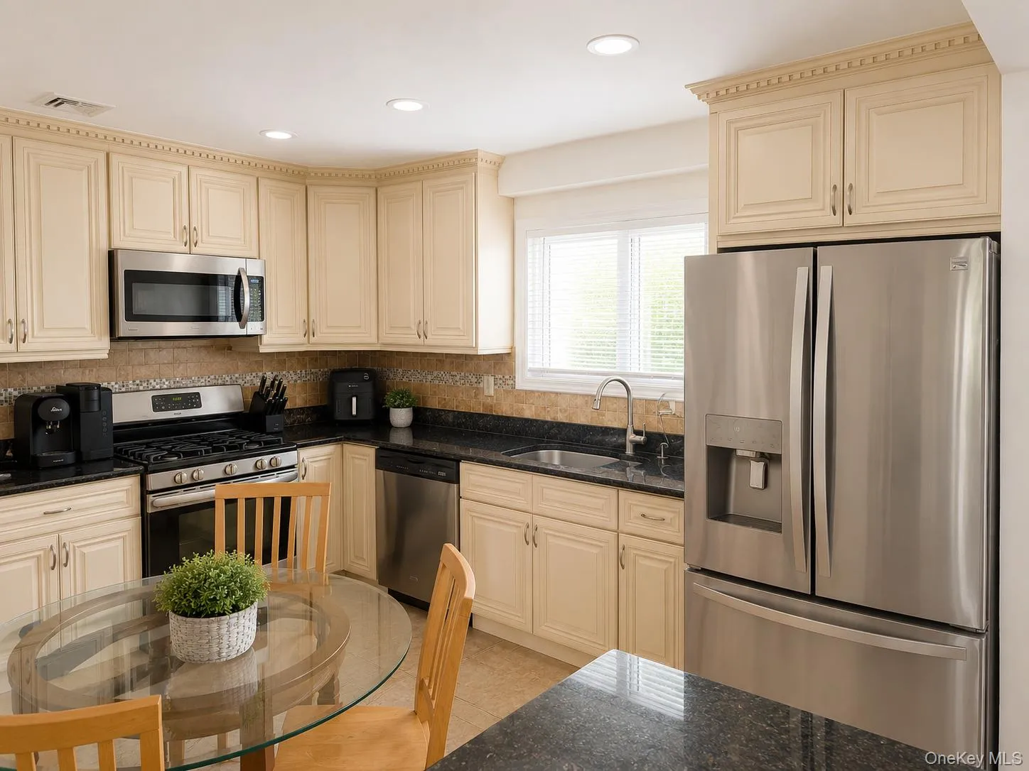 1745 Bellmore Avenue, Hempstead, NY, 4 Bedrooms Bedrooms, 7 Rooms Rooms,3 BathroomsBathrooms,Residential,For Rent,Bellmore,0,1044497 1745 Bellmore Avenue, Hempstead, NY, 4 Bedrooms Bedrooms, 7 Rooms Rooms,3 BathroomsBathrooms,Residential,For Rent,Bellmore,0,1044497