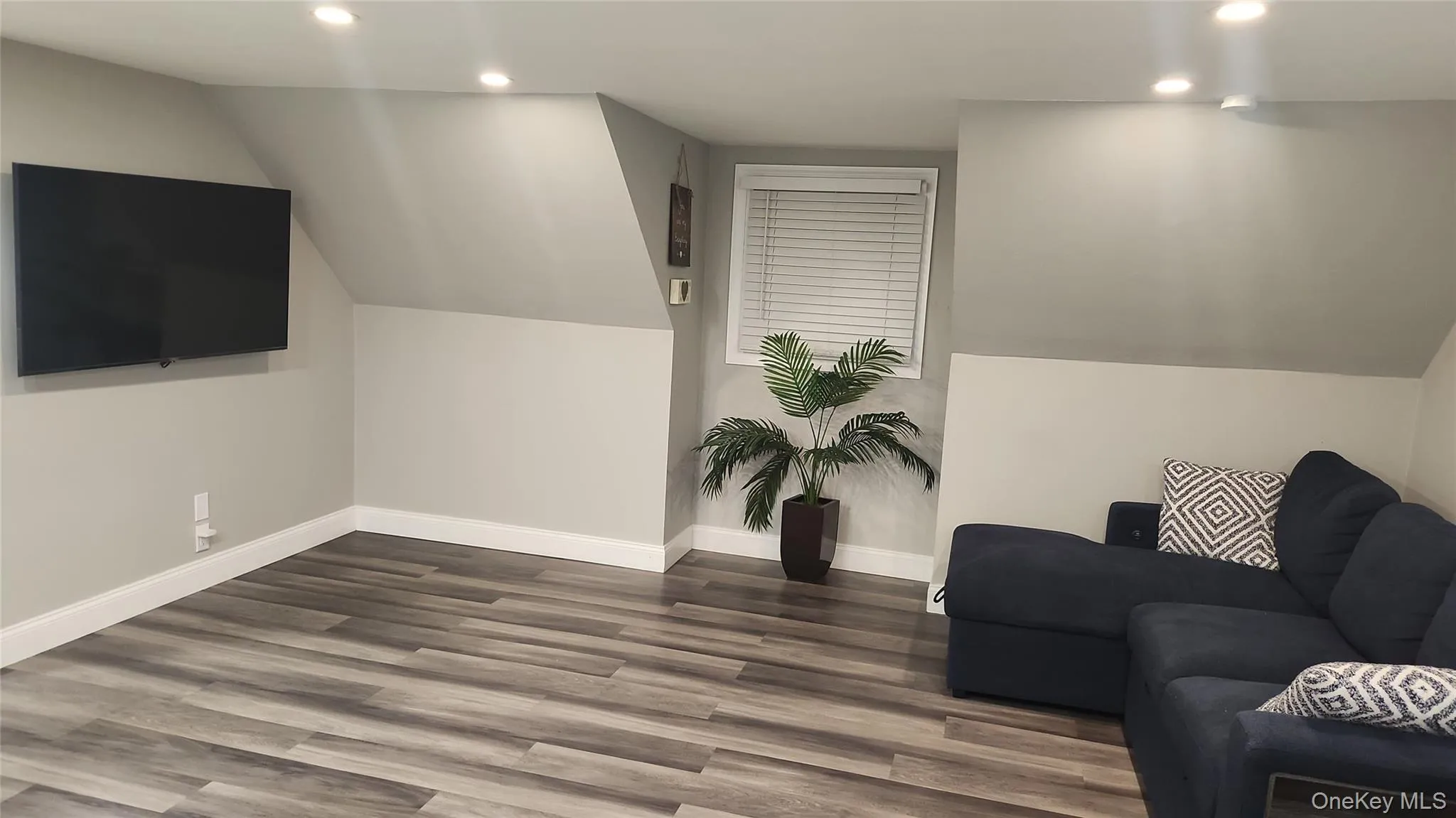 1530 Herzel Boulevard, West Babylon, NY, 2 Bedroom Bedrooms, 5 Room Rooms,1 BathroomBathrooms,Residential Lease,For Rent,Herzel,0,1044498 1530 Herzel Boulevard, West Babylon, NY, 2 Bedroom Bedrooms, 5 Room Rooms,1 BathroomBathrooms,Residential Lease,For Rent,Herzel,0,1044498