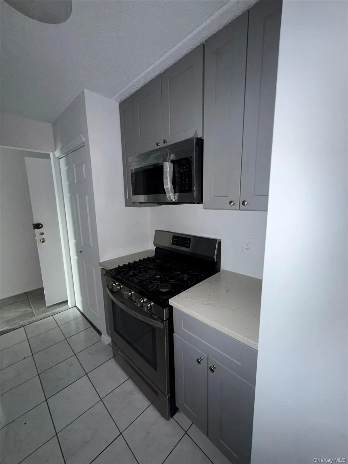 1116 Warburton Avenue, Yonkers, NY, 2 Bedrooms Bedrooms, 5 Rooms Rooms,1 BathroomBathrooms,Residential Lease,For Rent,Warburton,0,1044501 1116 Warburton Avenue, Yonkers, NY, 2 Bedrooms Bedrooms, 5 Rooms Rooms,1 BathroomBathrooms,Residential Lease,For Rent,Warburton,0,1044501