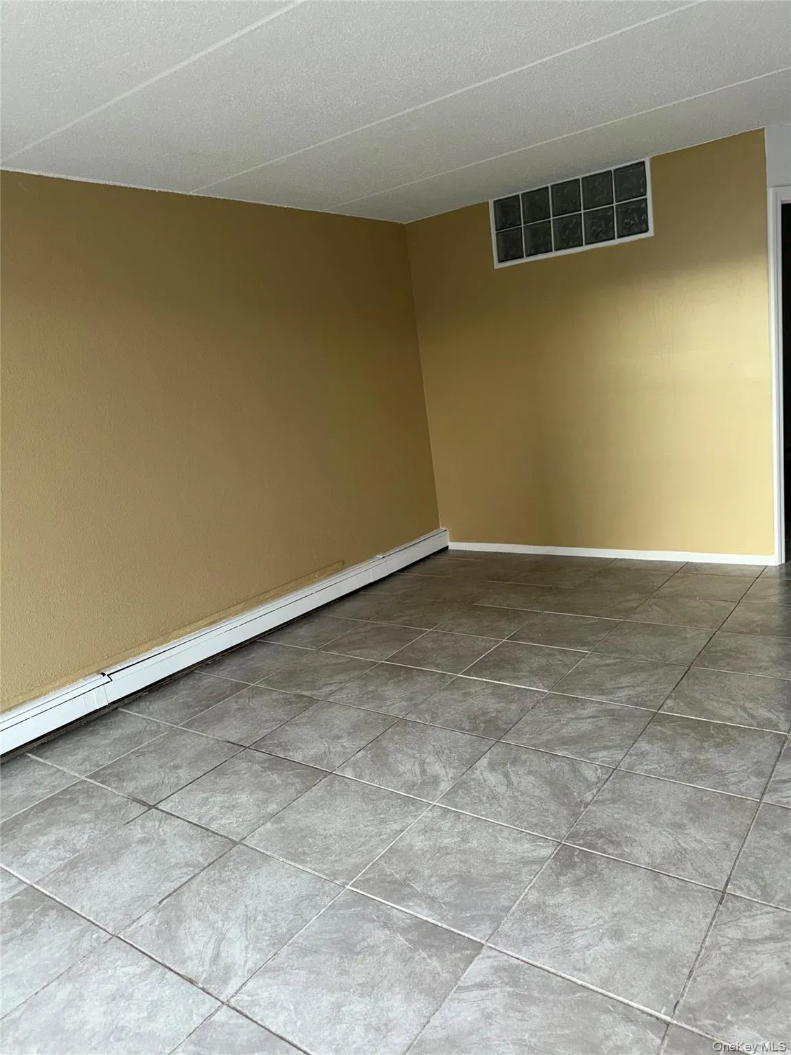 1116 Warburton Avenue, Yonkers, NY, 2 Bedrooms Bedrooms, 5 Rooms Rooms,1 BathroomBathrooms,Residential Lease,For Rent,Warburton,0,1044501 1116 Warburton Avenue, Yonkers, NY, 2 Bedrooms Bedrooms, 5 Rooms Rooms,1 BathroomBathrooms,Residential Lease,For Rent,Warburton,0,1044501