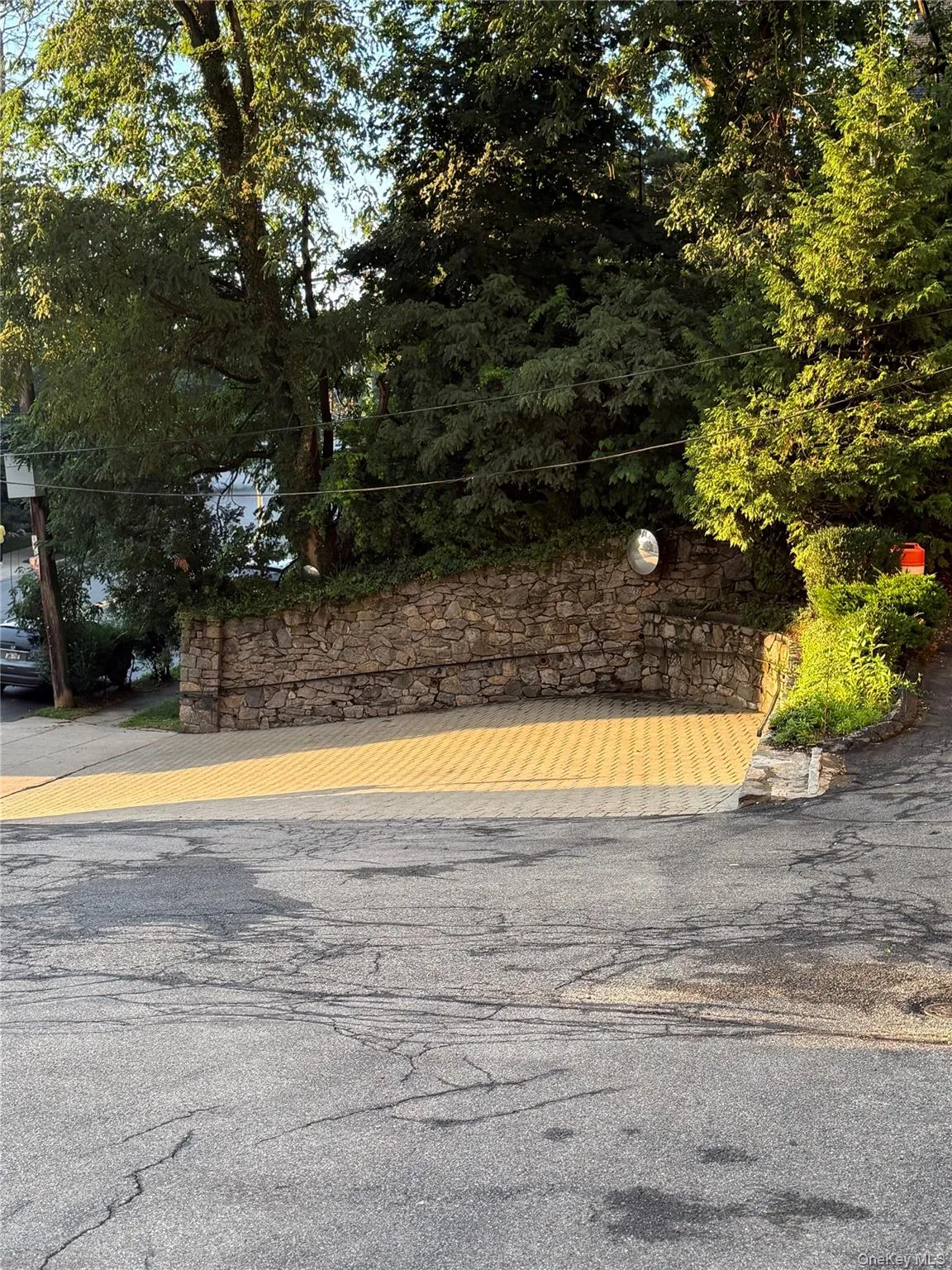 1116 Warburton Avenue, Yonkers, NY, 2 Bedrooms Bedrooms, 5 Rooms Rooms,1 BathroomBathrooms,Residential Lease,For Rent,Warburton,0,1044501 1116 Warburton Avenue, Yonkers, NY, 2 Bedrooms Bedrooms, 5 Rooms Rooms,1 BathroomBathrooms,Residential Lease,For Rent,Warburton,0,1044501