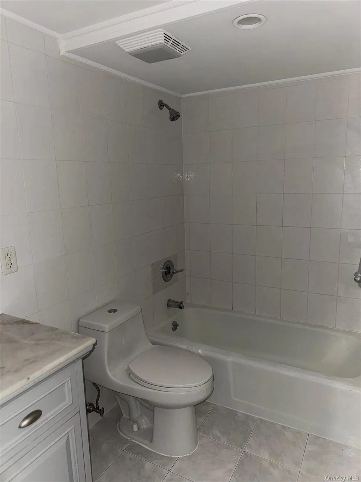 1116 Warburton Avenue, Yonkers, NY, 2 Bedrooms Bedrooms, 5 Rooms Rooms,1 BathroomBathrooms,Residential Lease,For Rent,Warburton,0,1044501 1116 Warburton Avenue, Yonkers, NY, 2 Bedrooms Bedrooms, 5 Rooms Rooms,1 BathroomBathrooms,Residential Lease,For Rent,Warburton,0,1044501