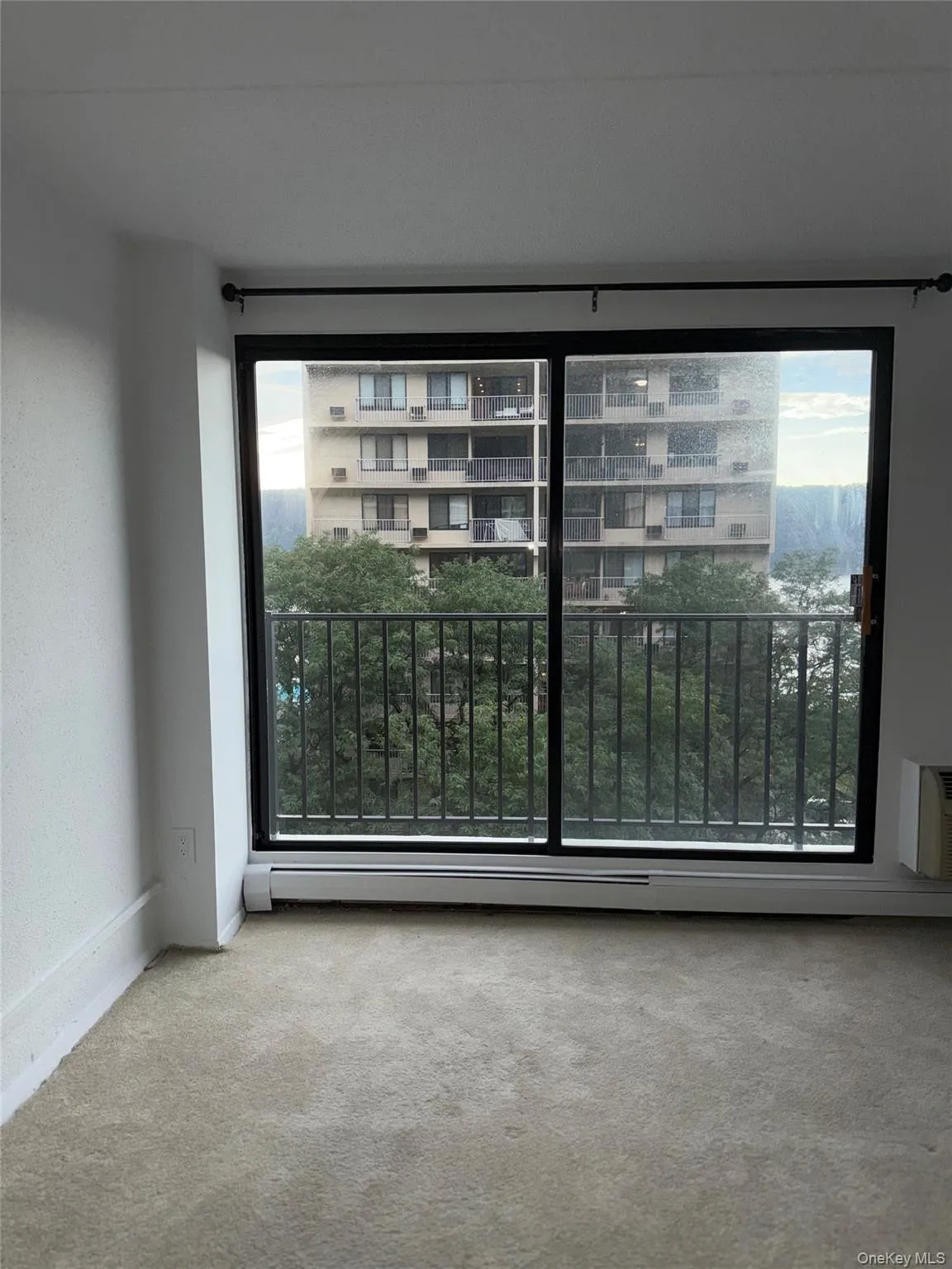 1116 Warburton Avenue, Yonkers, NY, 2 Bedrooms Bedrooms, 5 Rooms Rooms,1 BathroomBathrooms,Residential Lease,For Rent,Warburton,0,1044501 1116 Warburton Avenue, Yonkers, NY, 2 Bedrooms Bedrooms, 5 Rooms Rooms,1 BathroomBathrooms,Residential Lease,For Rent,Warburton,0,1044501