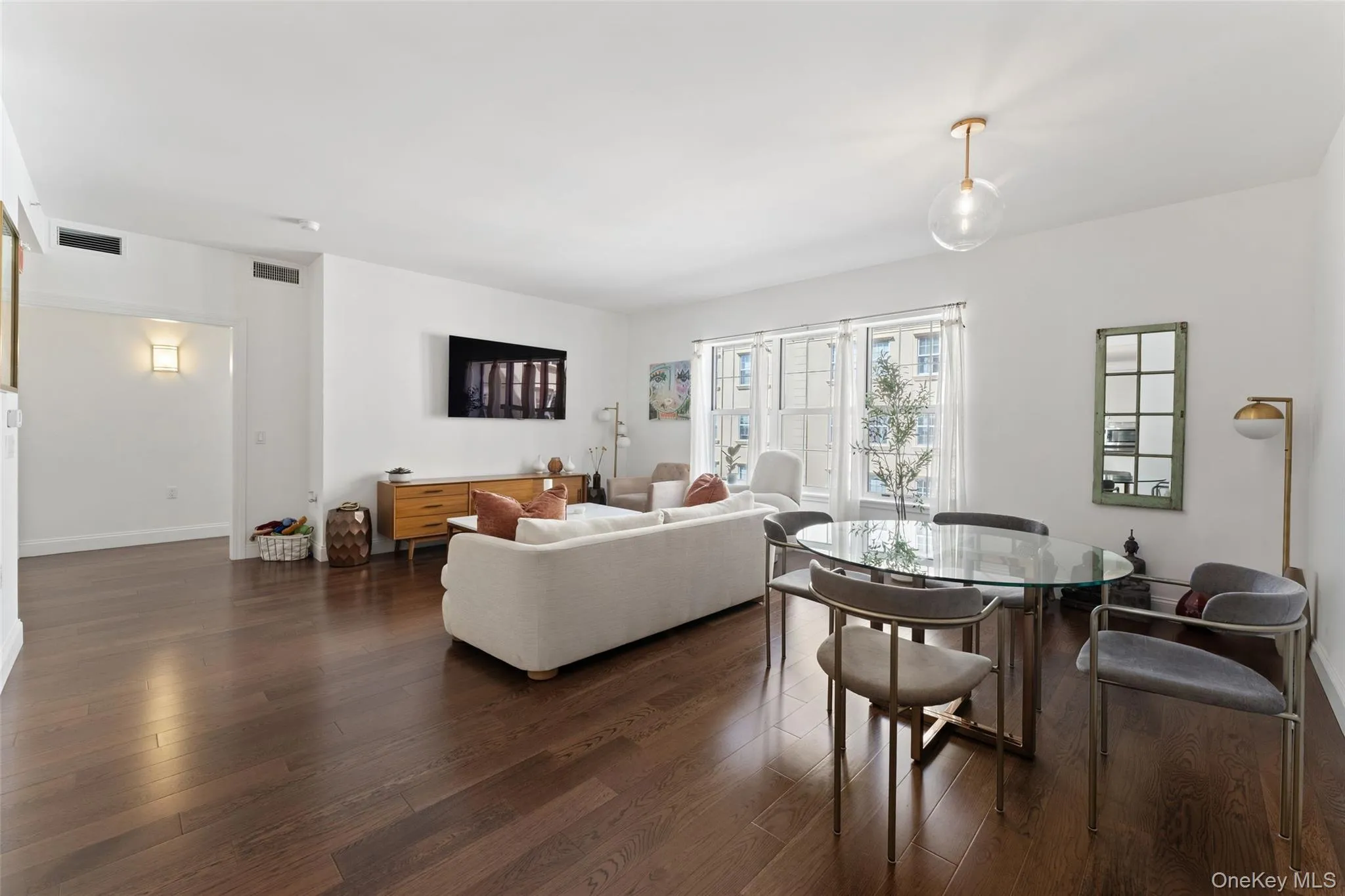 10 Byron Place, Mamaroneck, NY, 2 Bedrooms Bedrooms, 5 Rooms Rooms,2 BathroomsBathrooms,Residential Lease,For Rent,Byron,0,1044512 10 Byron Place, Mamaroneck, NY, 2 Bedrooms Bedrooms, 5 Rooms Rooms,2 BathroomsBathrooms,Residential Lease,For Rent,Byron,0,1044512