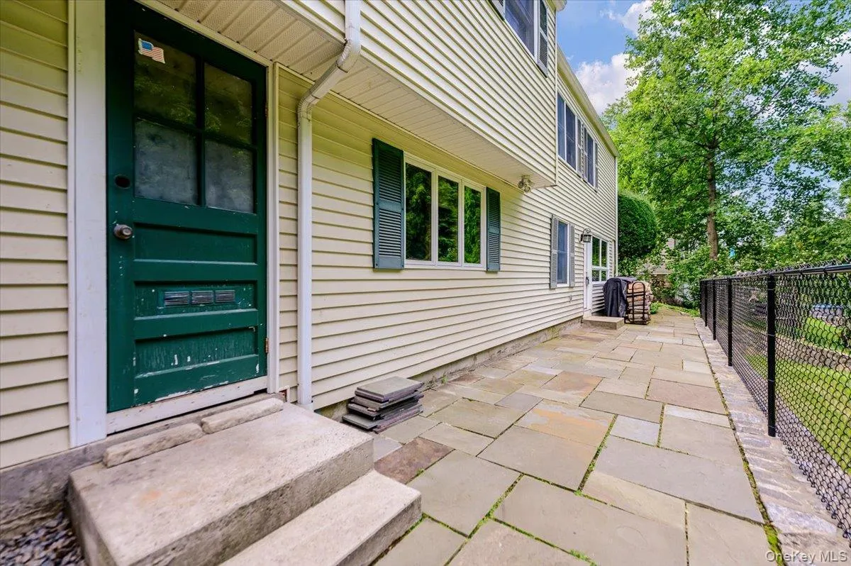 9 Somerstown Road, Ossining, NY, 4 Bedrooms Bedrooms, 9 Rooms Rooms,2 BathroomsBathrooms,Residential,For Rent,Somerstown,0,1044513 9 Somerstown Road, Ossining, NY, 4 Bedrooms Bedrooms, 9 Rooms Rooms,2 BathroomsBathrooms,Residential,For Rent,Somerstown,0,1044513