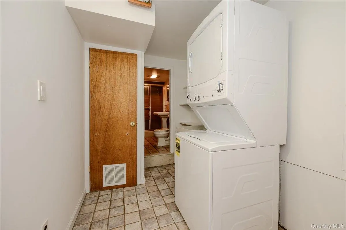 9 Somerstown Road, Ossining, NY, 4 Bedrooms Bedrooms, 9 Rooms Rooms,2 BathroomsBathrooms,Residential,For Rent,Somerstown,0,1044513 9 Somerstown Road, Ossining, NY, 4 Bedrooms Bedrooms, 9 Rooms Rooms,2 BathroomsBathrooms,Residential,For Rent,Somerstown,0,1044513