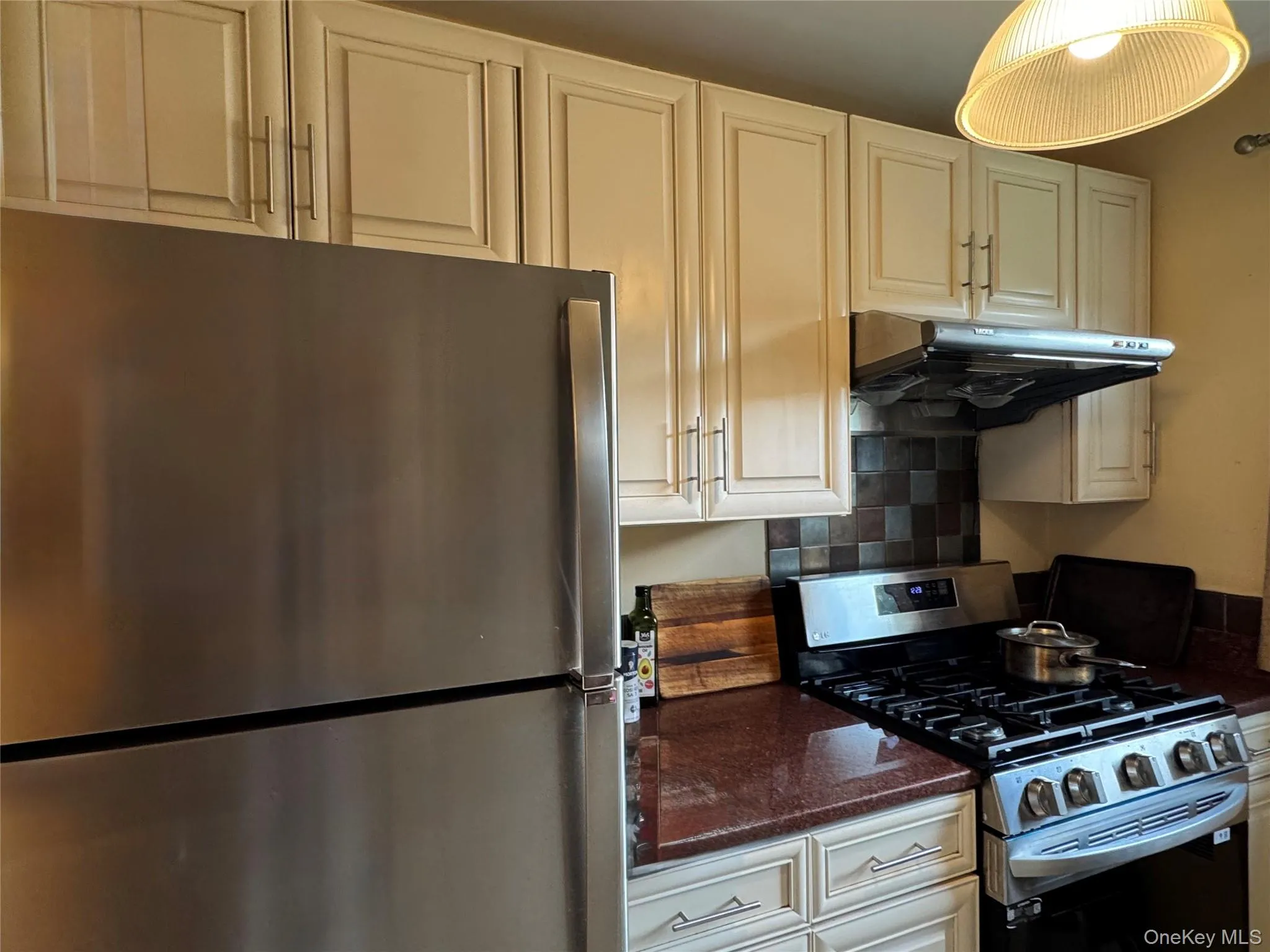 150-66 Jewel Avenue, New York, NY, 2 Bedrooms Bedrooms, 6 Rooms Rooms,1 BathroomBathrooms,Residential,For Rent,Jewel,0,1044526 150-66 Jewel Avenue, New York, NY, 2 Bedrooms Bedrooms, 6 Rooms Rooms,1 BathroomBathrooms,Residential,For Rent,Jewel,0,1044526